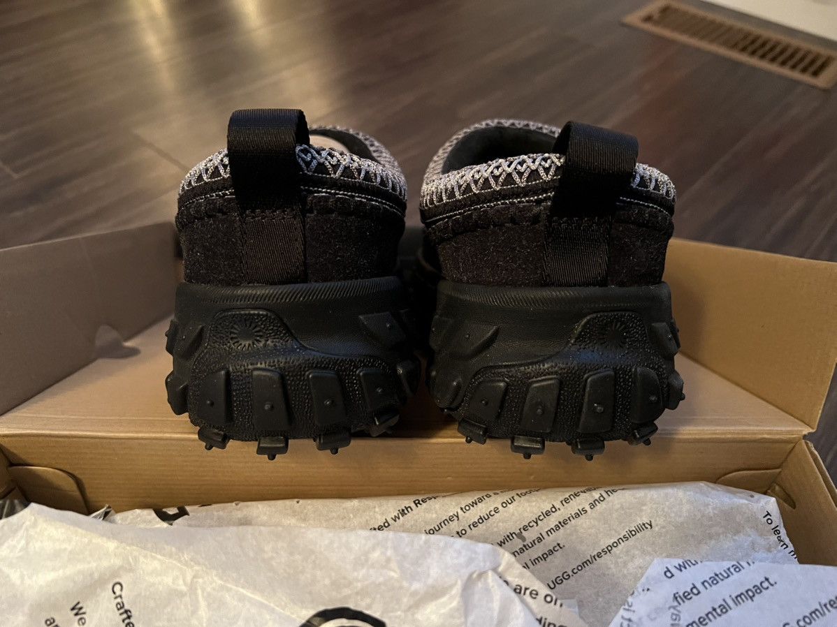 Ugg Ugg Venture Daze Black US M9/W10 Size US 9 / EU 42 - 5 Thumbnail