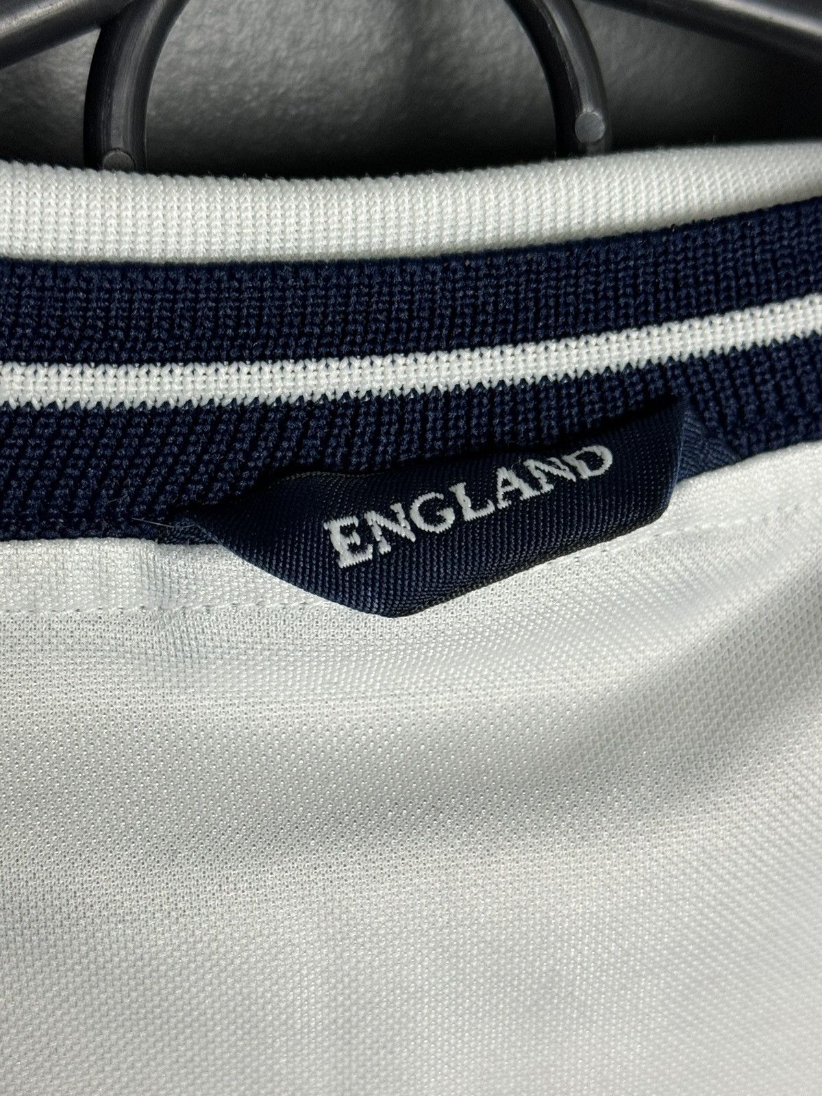 Umbro England National Team 99/01 Home Football Soccer Jersey Size US L / EU 52-54 / 3 - 14 Thumbnail