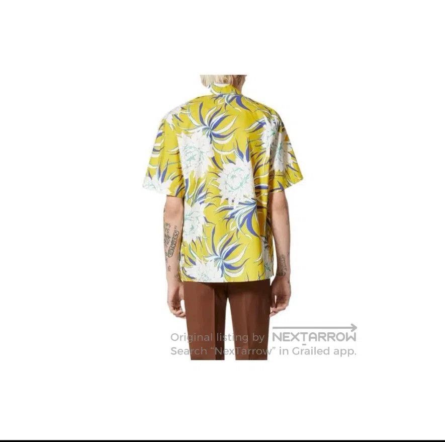 Valentino yellow floral short sleeve shirt by valentino. Size US M / EU 48-50 / 2 - 2 Thumbnail