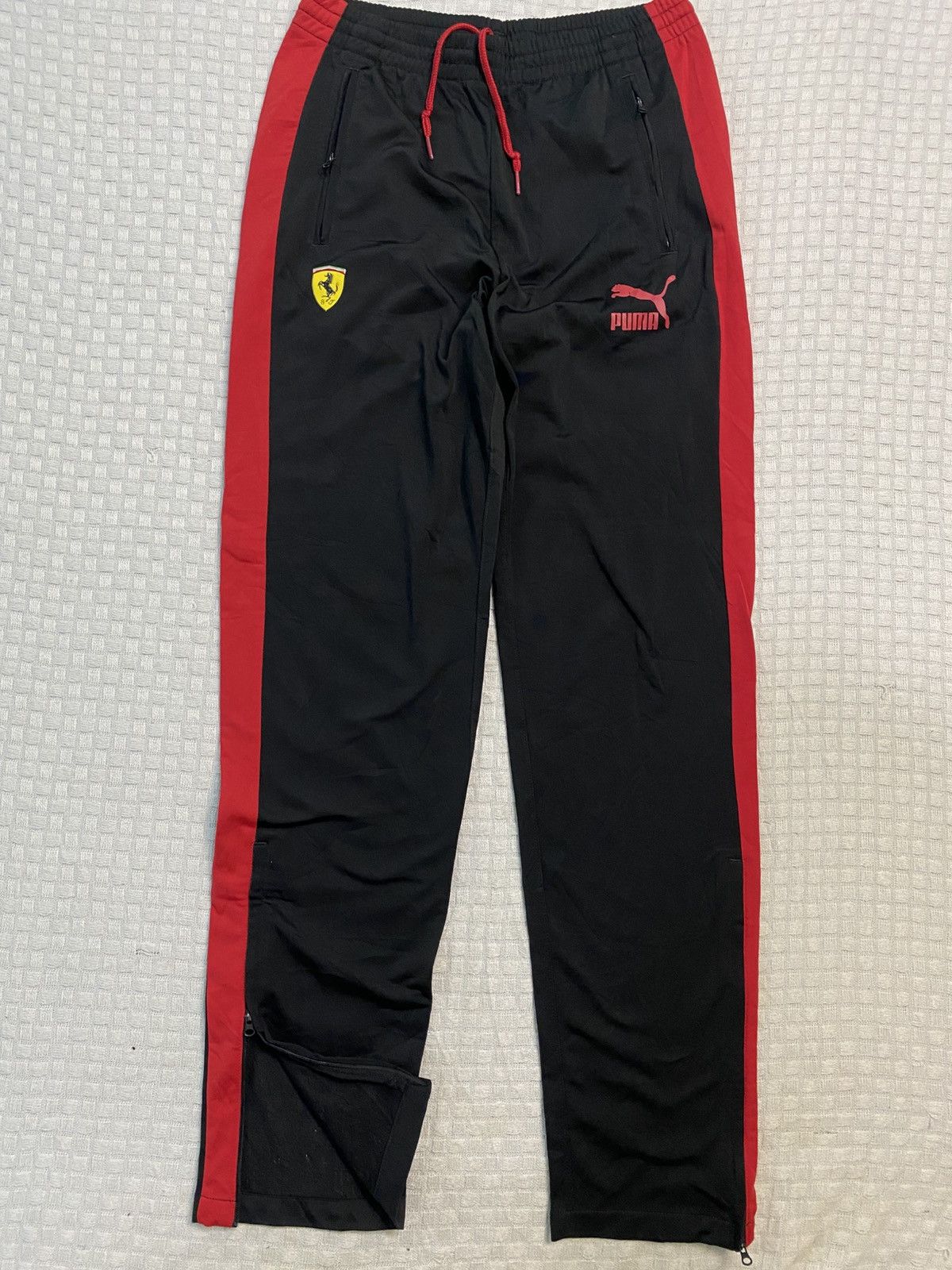 Ferrari × Puma 💥 VINTAGE PUMA X FERRARI 90S TRACK PANTS Y2K Size US 26 / EU 42 - 1 Thumbnail