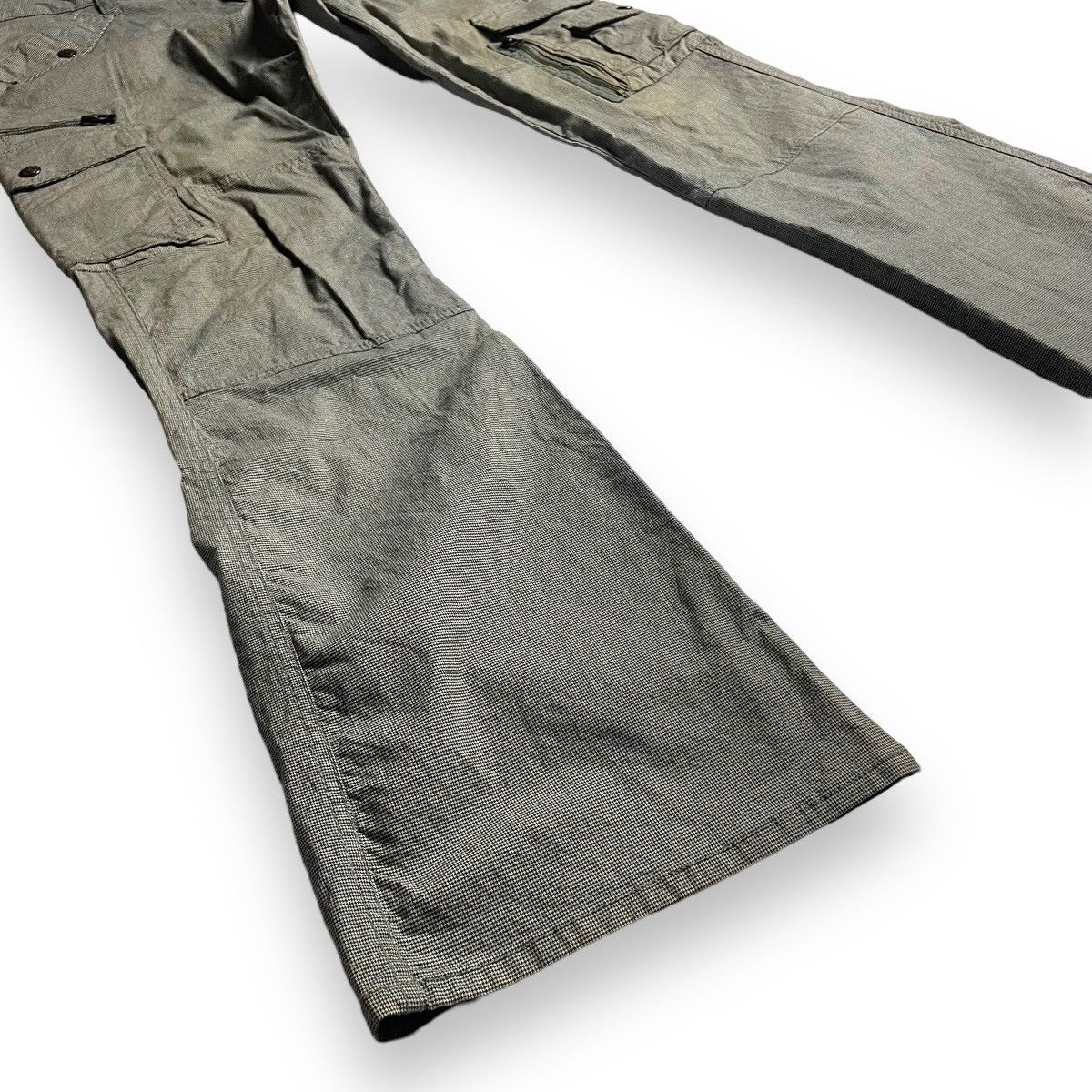 20471120 🇯🇵 VINTAGE ROOT THREE STRIPE FLARED CARGO PANTS Size US 32 / EU 48 - 6 Thumbnail