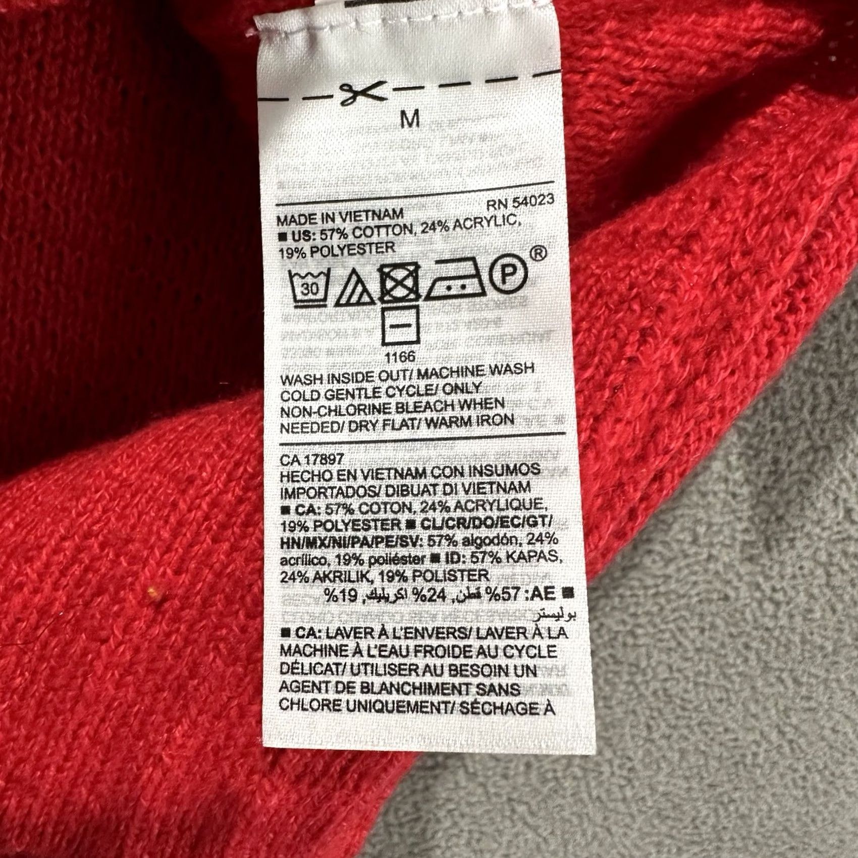 Old Navy Old Navy Lightweight Red Knit Sweater Womens M Regular Boat Neck Holiday Pullover Size M / US 6-8 / IT 42-44 - 4 Thumbnail
