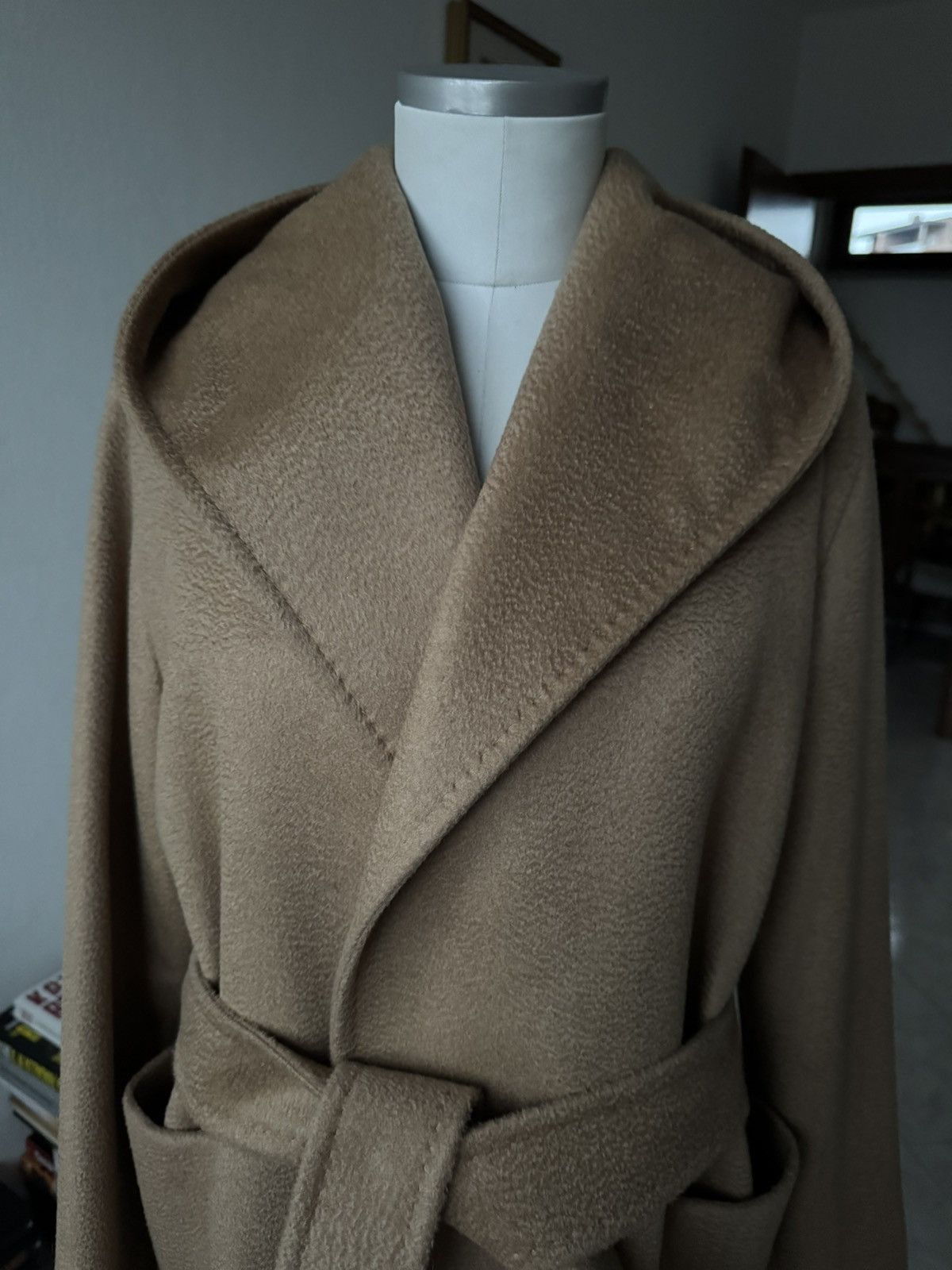 Max Mara Max Mara Rialto Camel Hair Short Hooded Coat Size L / US 10 / IT 46 - 3 Thumbnail