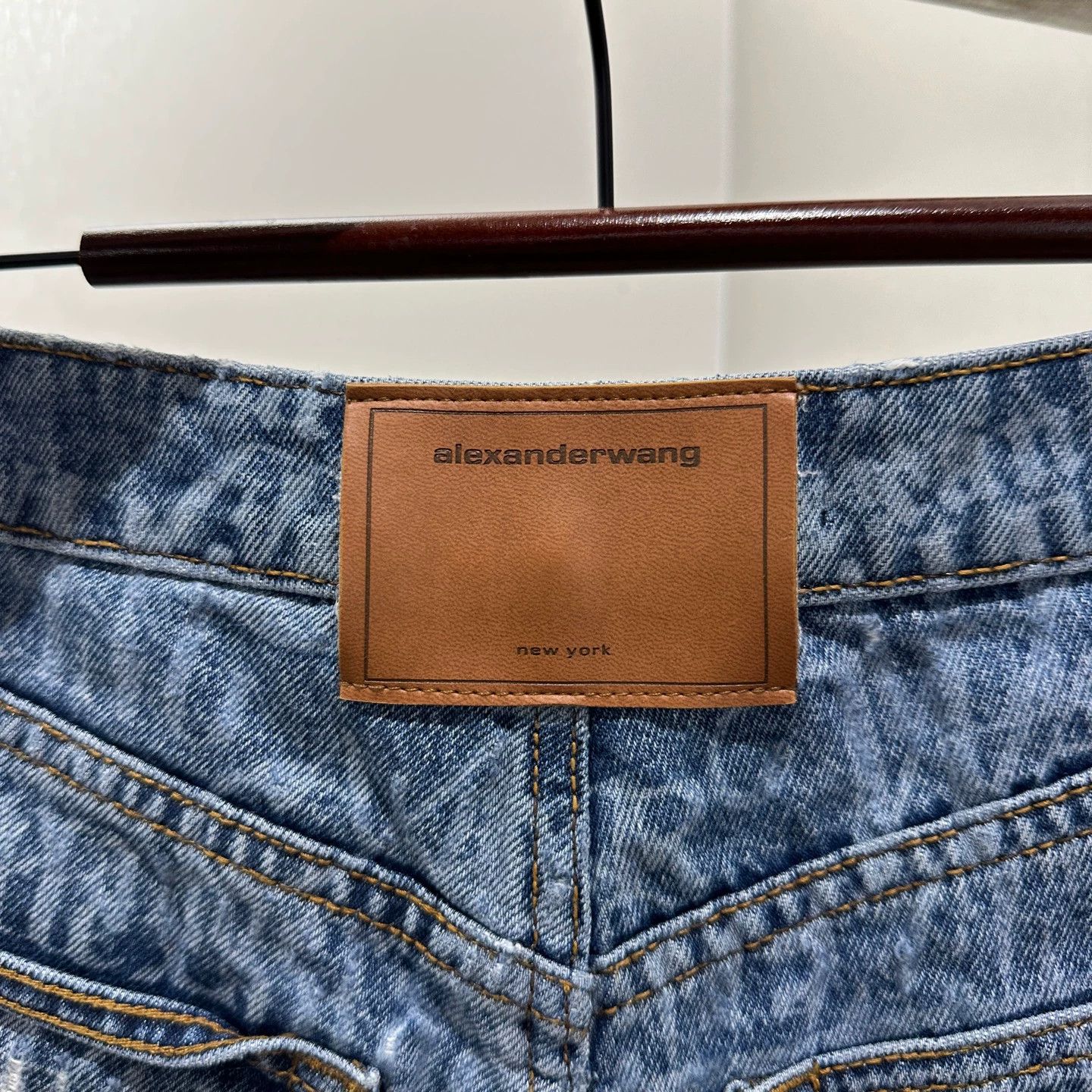Alexander Wang Alexander Wang May399 All-Over Slogan Cotton Shorts 25 Size 25" / US 0 / IT 36 - 7 Thumbnail