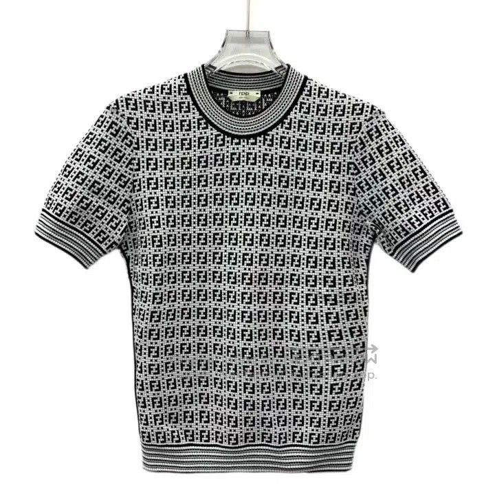 Fendi Fendi Logo All. Size US XXS / EU 40 - 1 Thumbnail