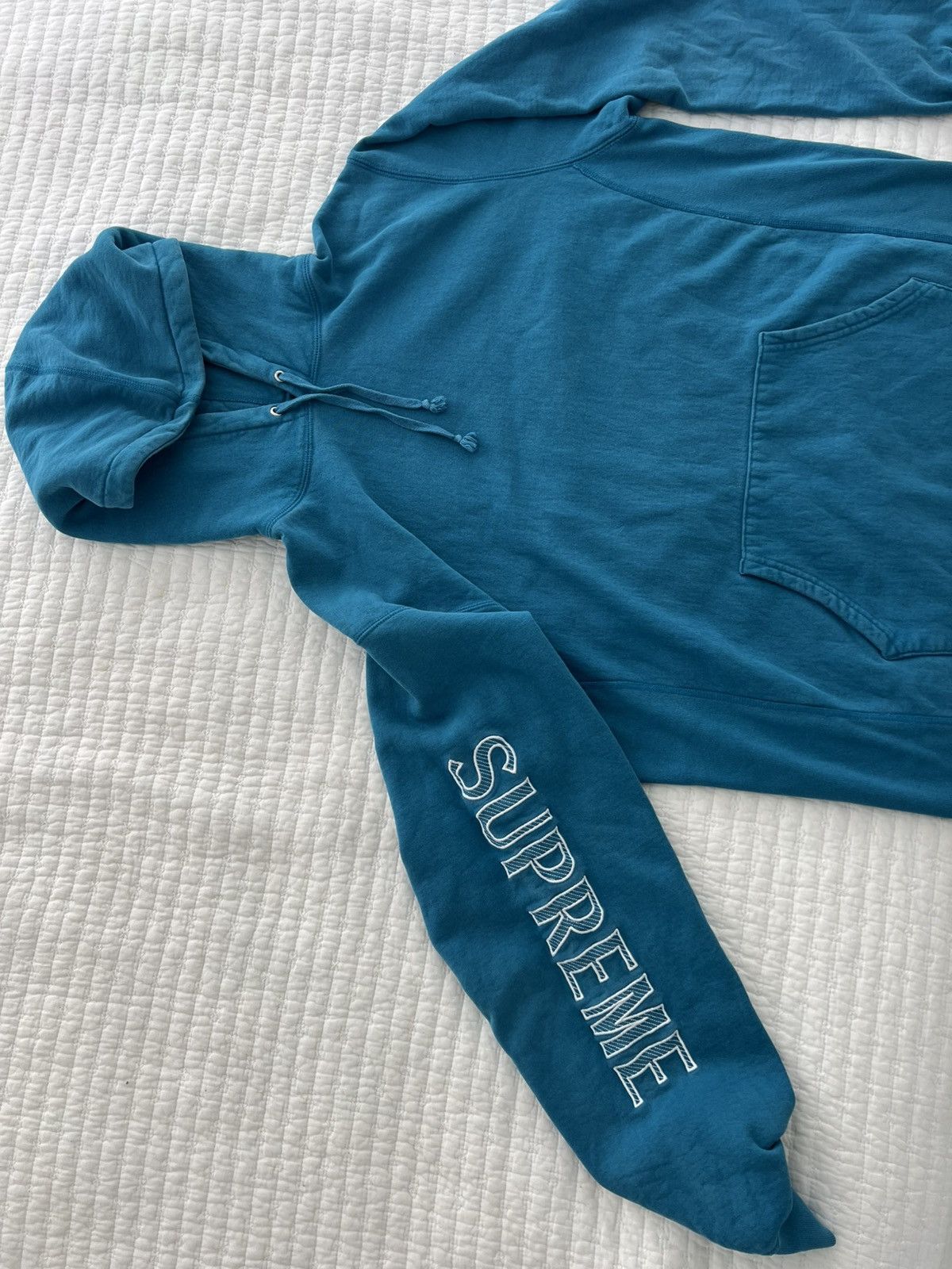 Supreme Supreme Sleeve Embroidery Hooded Sweatshirt Size US XL / EU 56 / 4 - 2 Thumbnail