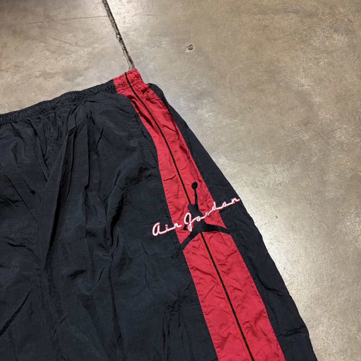 Jordan Brand Vintage 80s Jordan Jumpan Track Pants Sweatpants Jogger 1985 Size US 29 - 4 Thumbnail