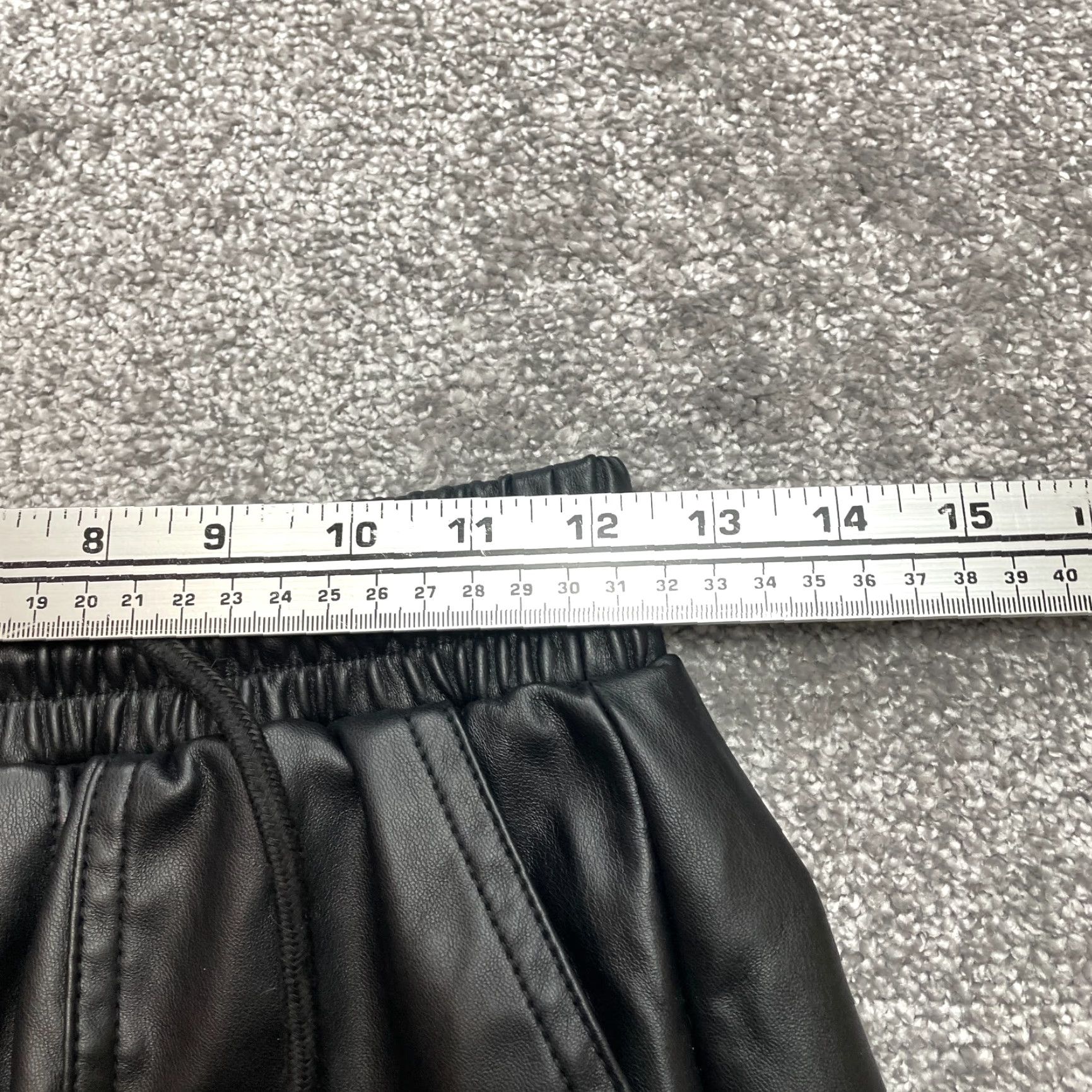BCBGeneration BCBGGeneration Jogger Pants Womens XS Black Faux Leather Stretch Taper 24x26 Size 42" / US 20 - 6 Thumbnail