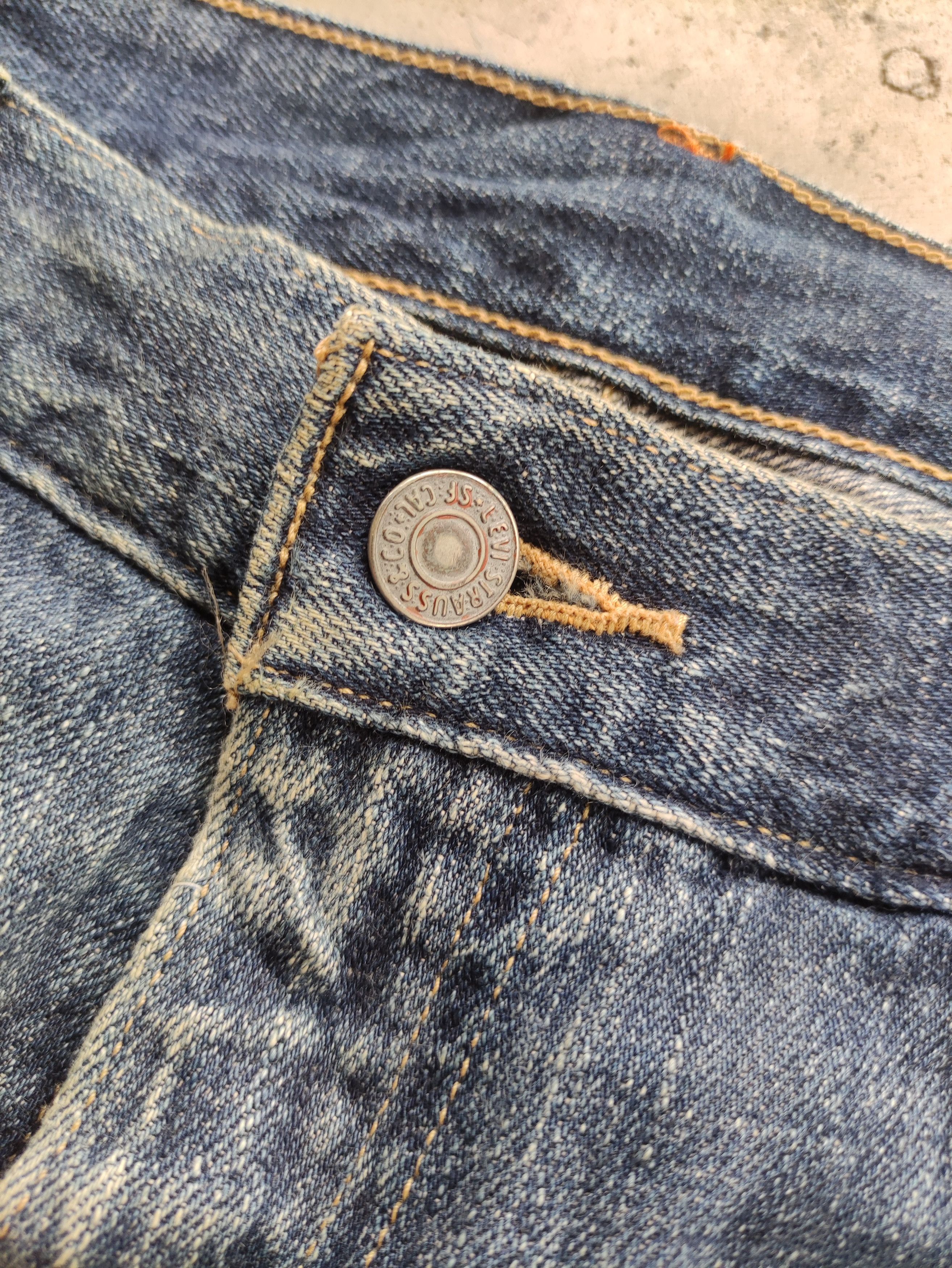 Levi's Vintage Levis 554 Baggy Denim Distressed Faded Jean Size US 36 / EU 52 - 5 Thumbnail