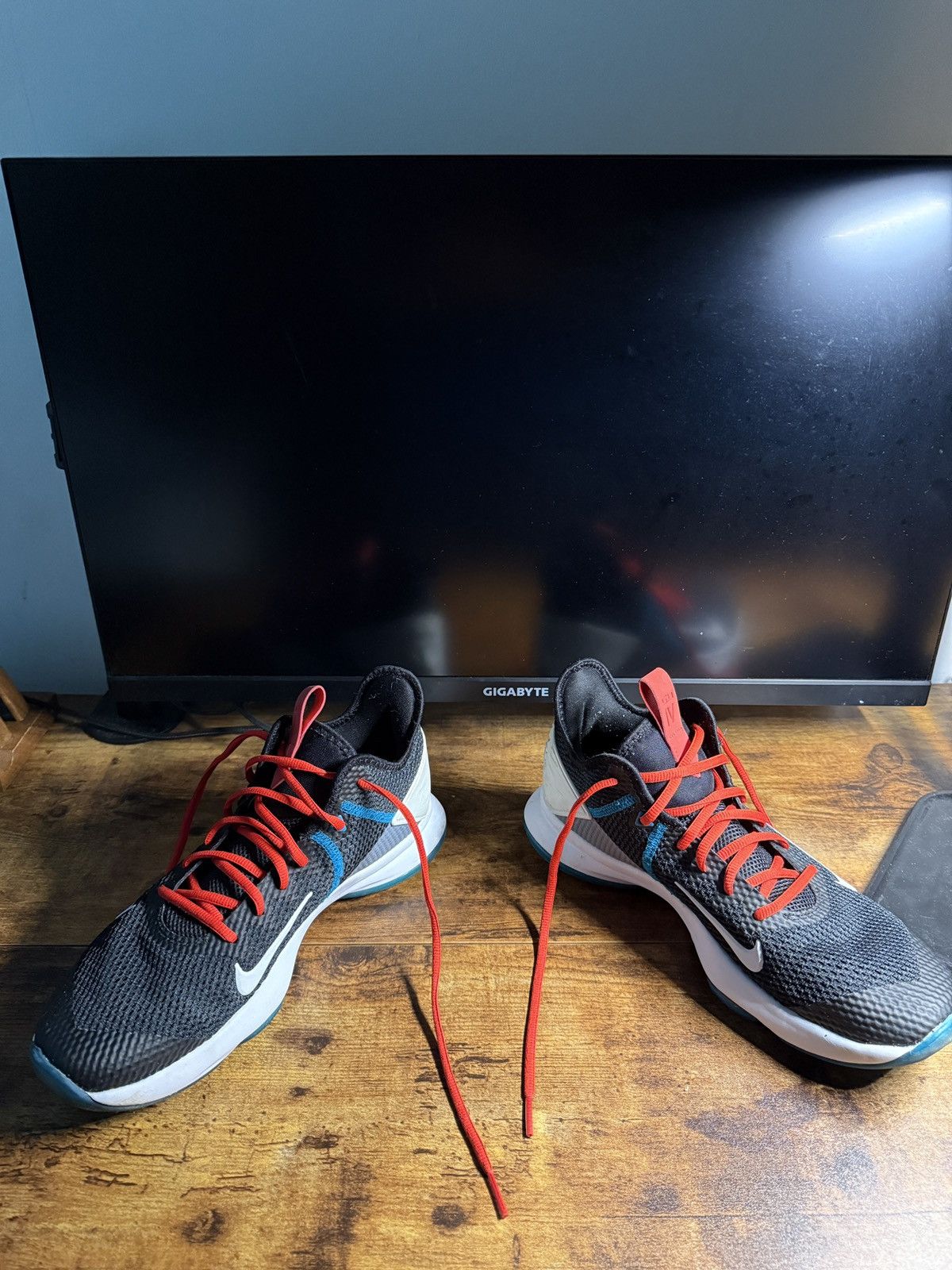 Nike Lebron Witness 4 Red Carpet Size US 9 / EU 42 - 8 Thumbnail