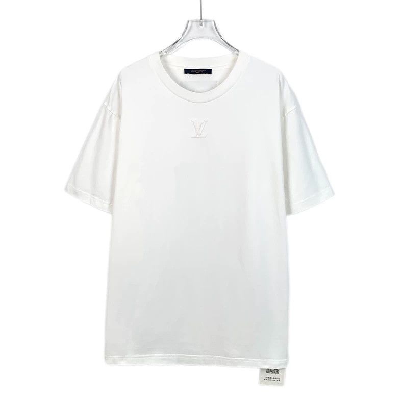 Louis Vuitton Louis Vuitton 22 white logo monogrammed cotton crew neck s Size US XL / EU 56 / 4 - 1 Thumbnail