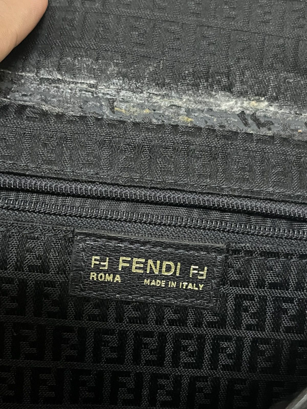 Fendi Vintage 80s fendi bag Size ONE SIZE - 6 Thumbnail