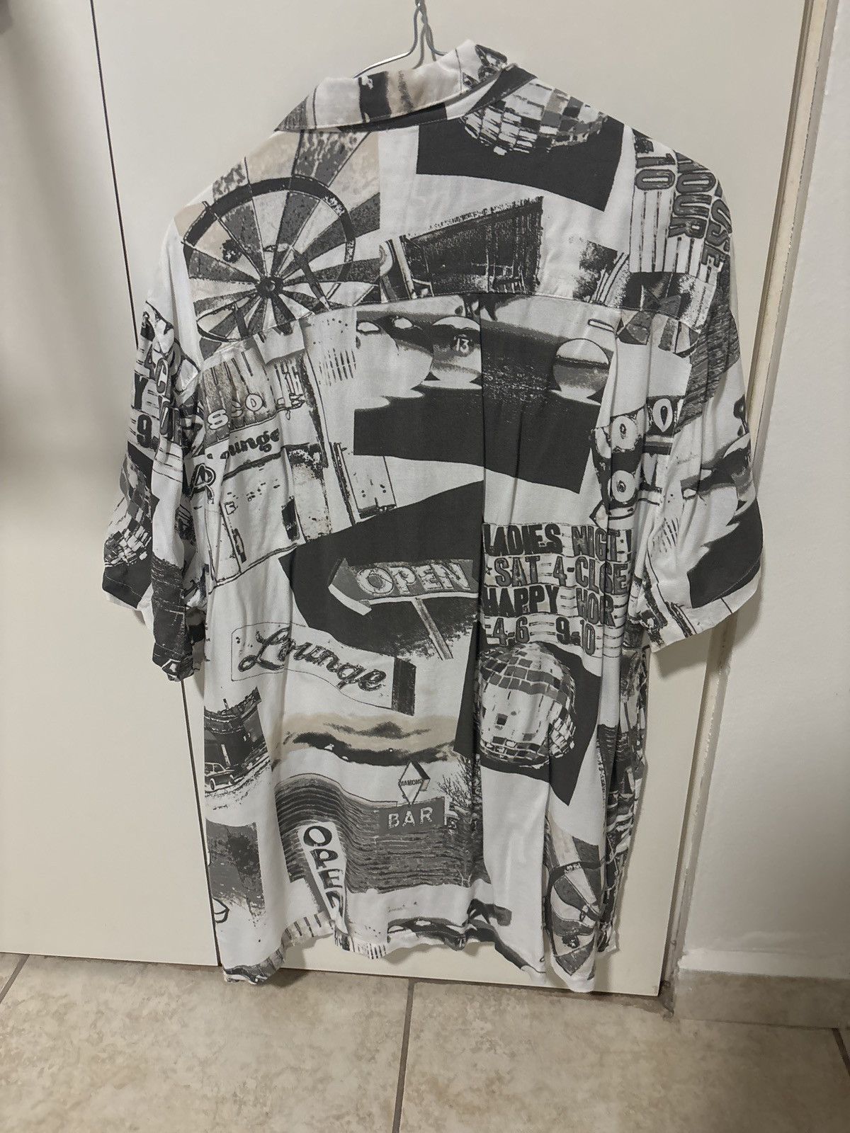 Urban Outfitters Vintage Urban Outfitters Graphic Button-Up Shirt Size US L / EU 52-54 / 3 - 3 Thumbnail