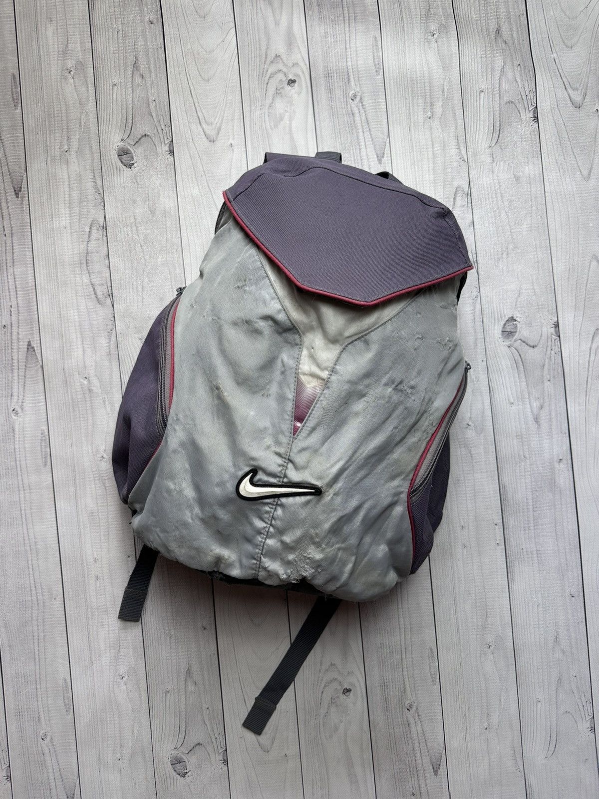 Vintage Vintage Nike bag back logo swoosh distressed Size ONE SIZE - 1 Thumbnail