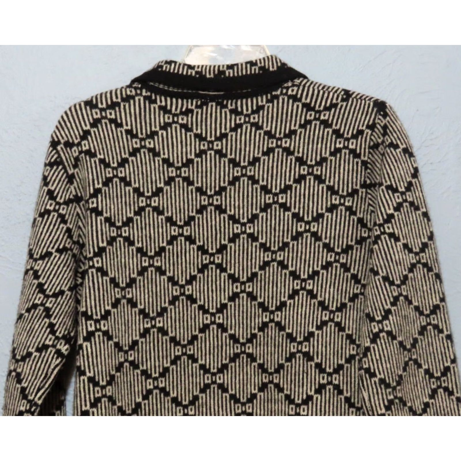 Vintage Sarah Spencer Women's Cardigan Shirt? Wait this is a Cardigan Sweater. Size L / US 10 / IT 46 - 8 Thumbnail