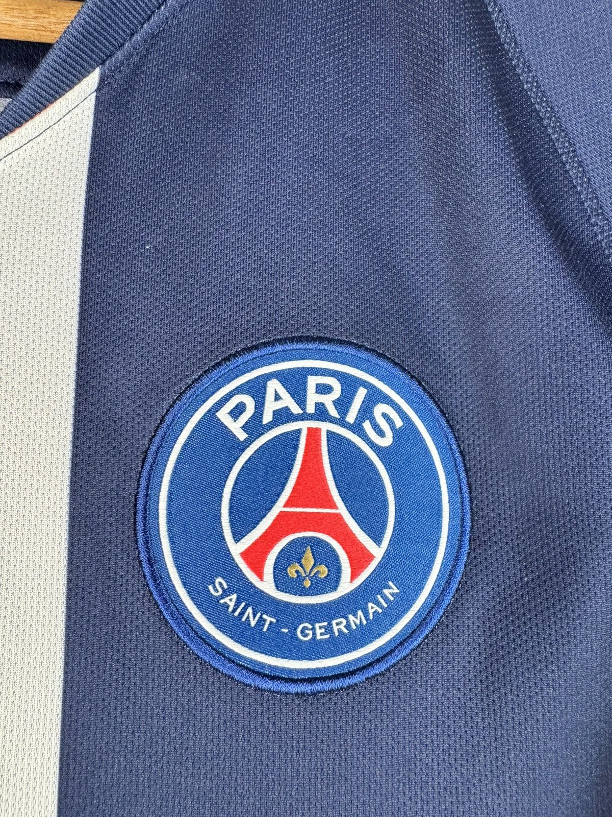 Jordan Brand Nike Jordan Paris Saint Germain Home Shirt Jersey Size US S / EU 44-46 / 1 - 3 Thumbnail