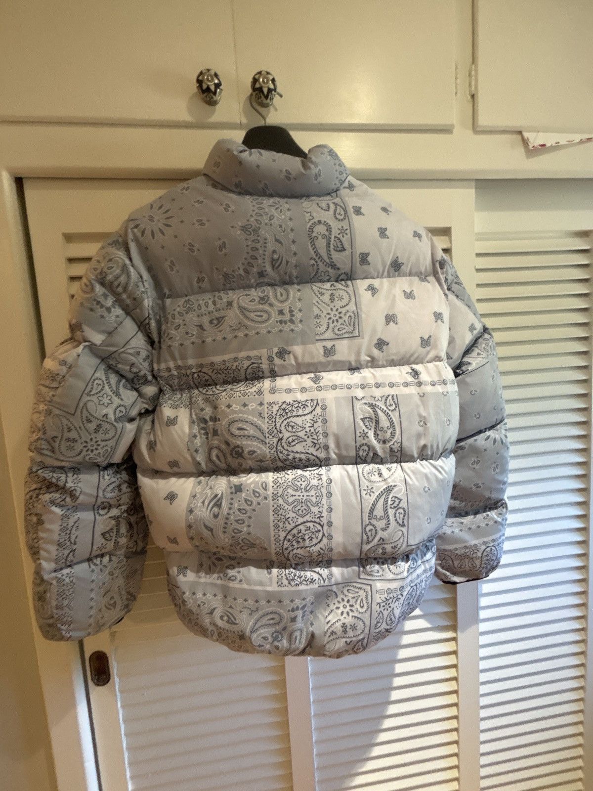 thisisneverthat Thisisneverthat blue bandana print puffer down jacket large Size US L / EU 52-54 / 3 - 2 Thumbnail
