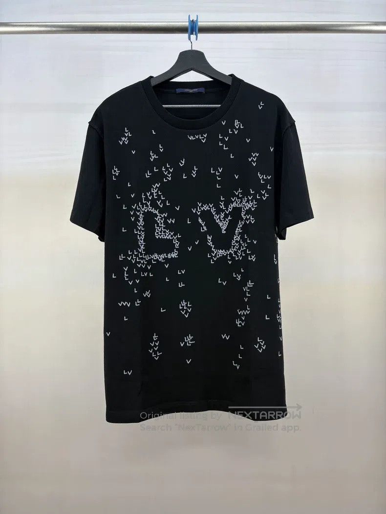 Louis Vuitton Louis Vuitton Black embroidered small airplane short sleev Size US L / EU 52-54 / 3 - 1 Thumbnail