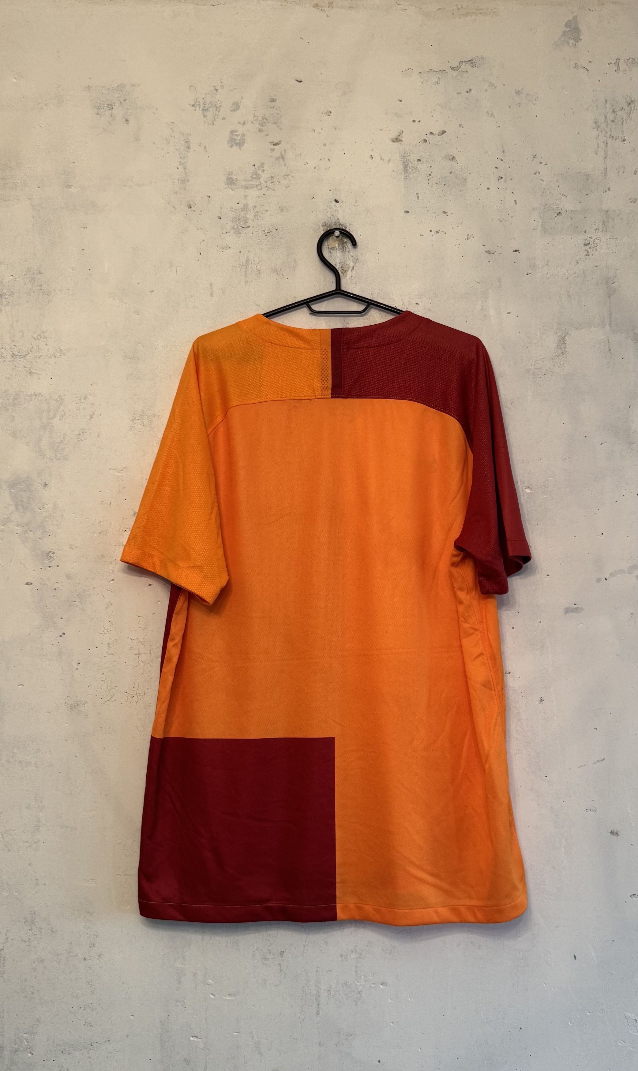Nike Galatasaray 2018 2019 Home Football Soccer Jersey Shirt Nike Size US XL / EU 56 / 4 - 2 Thumbnail