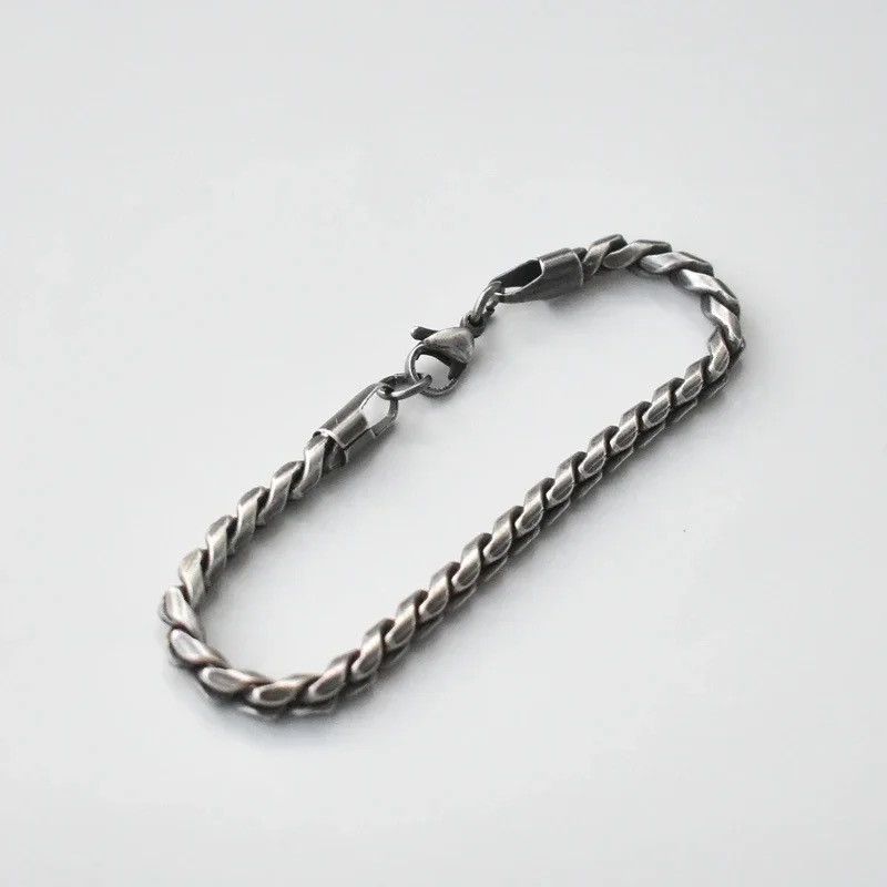 Jewelry Black Twisted Chain Bracelet Size ONE SIZE - 1 Thumbnail