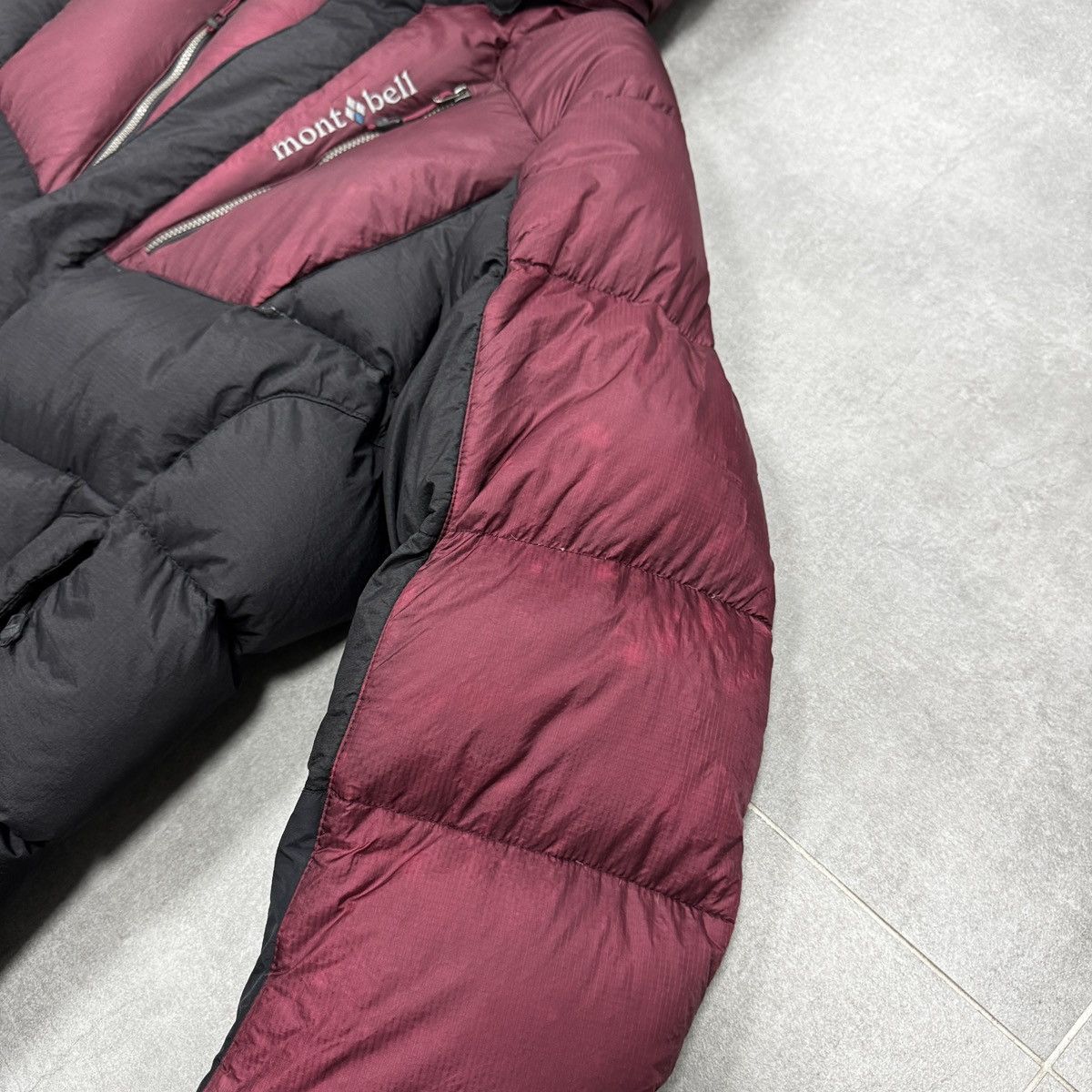 Montbell Montbell Multi Pocket Puffer Down Jacket Men Dark Red Size L Size US L / EU 52-54 / 3 - 10 Thumbnail