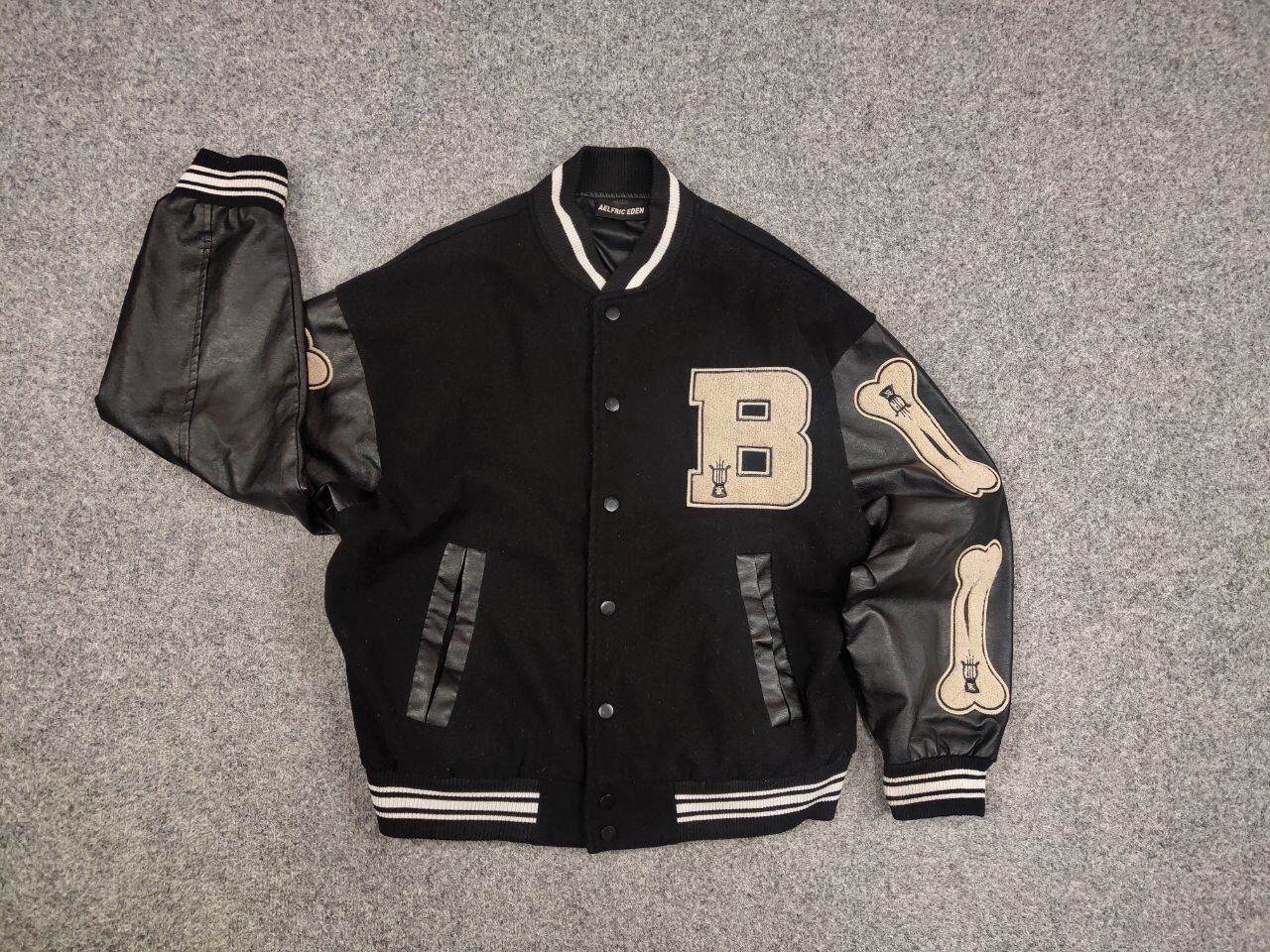 Japanese Brand Vintage Bones Japan Skeleton Letterman Varsity Bomber Jacket Size US S / EU 44-46 / 1 - 14 Thumbnail