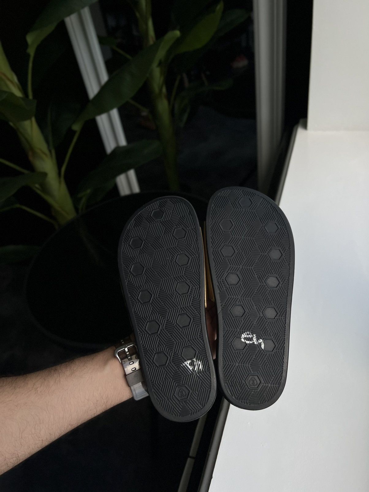 Versace Jeans Couture Versace Jeans Couture Gold Slides Logo Size 37 (23 cm) Size US 7 / IT 37 - 19 Thumbnail
