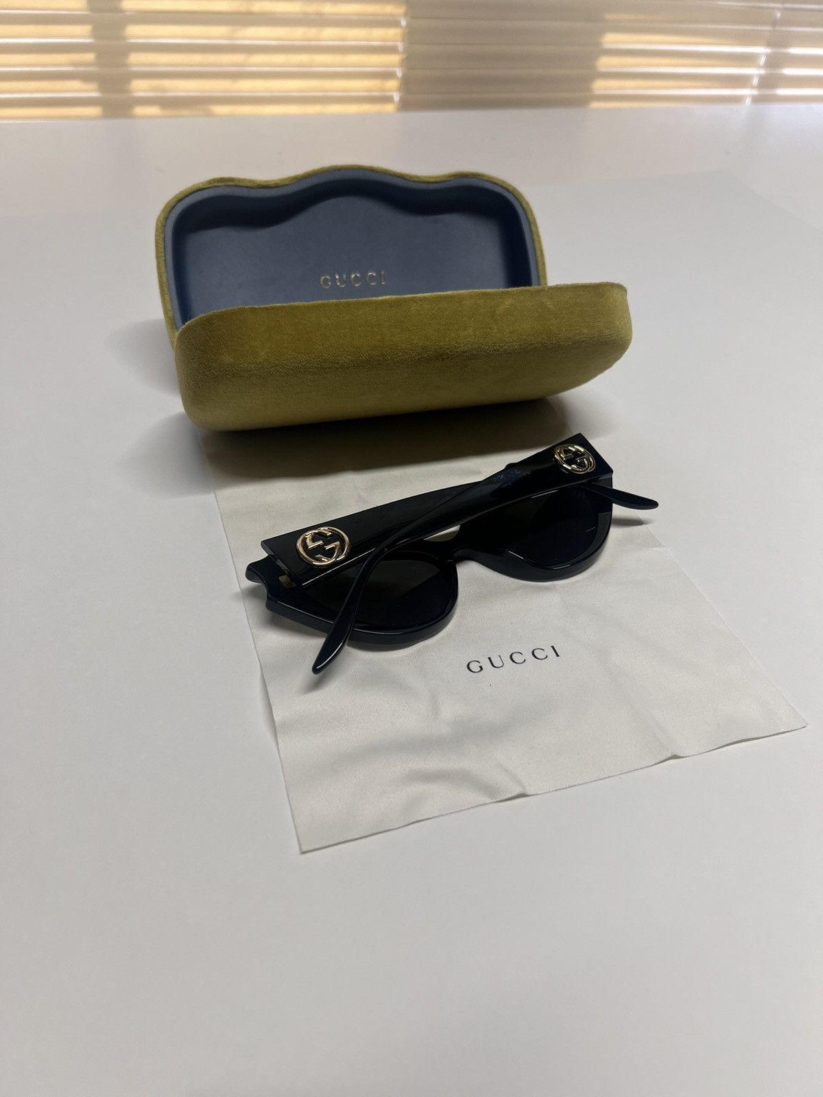 Designer × Gucci × Swarovski Gucci Cat Eye Swarovski Diamond Studded Designer Sunglasses Size ONE SIZE - 8 Thumbnail
