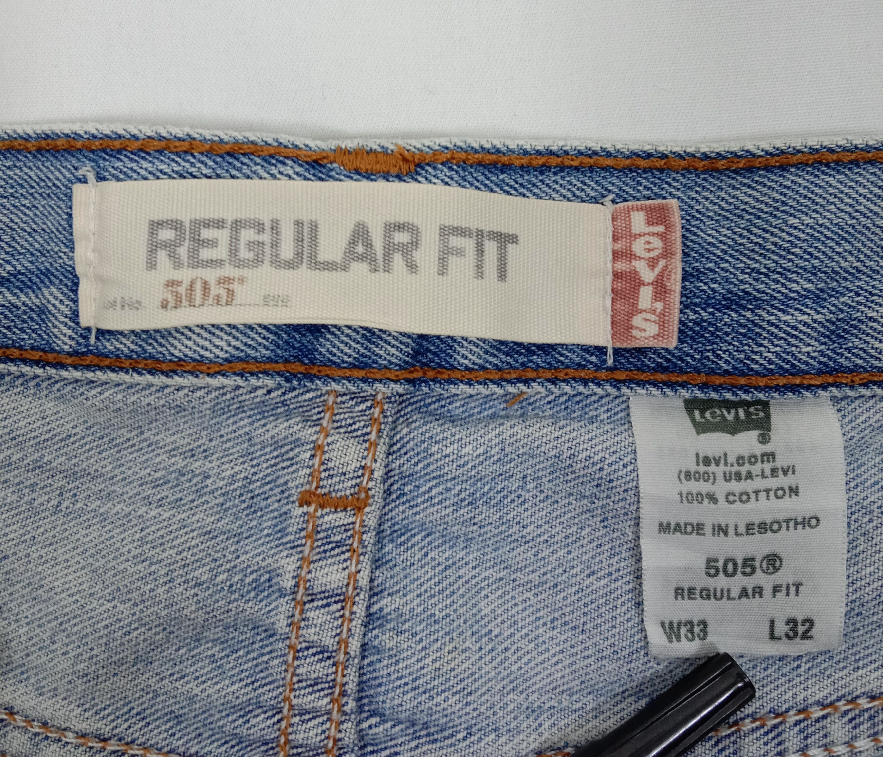 Levi's Vintage Levi’s 505 Light Wash Jeans Distressed Denim Size US 33 - 13 Thumbnail