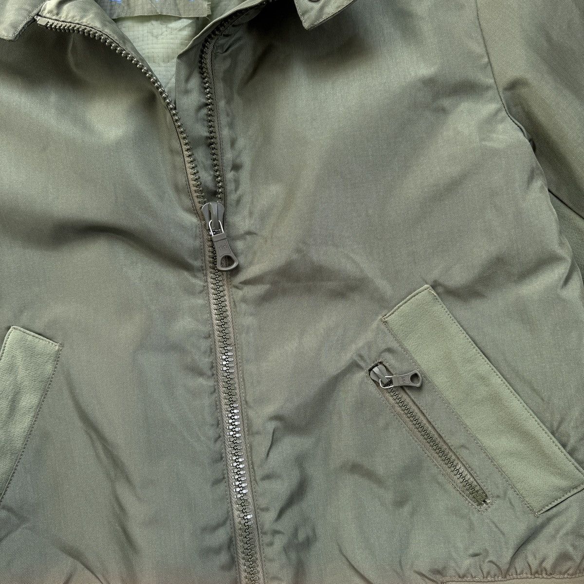 Vintage Vintage Military Nylon Bomber Jacket Size US L / EU 52-54 / 3 - 5 Thumbnail