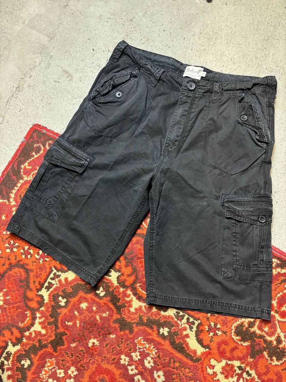 Japanese Brand × Vintage Vintage Y2K On Fire Military Style Cargo Baggy Shorts Size US 32 / EU 48 - 1 Thumbnail
