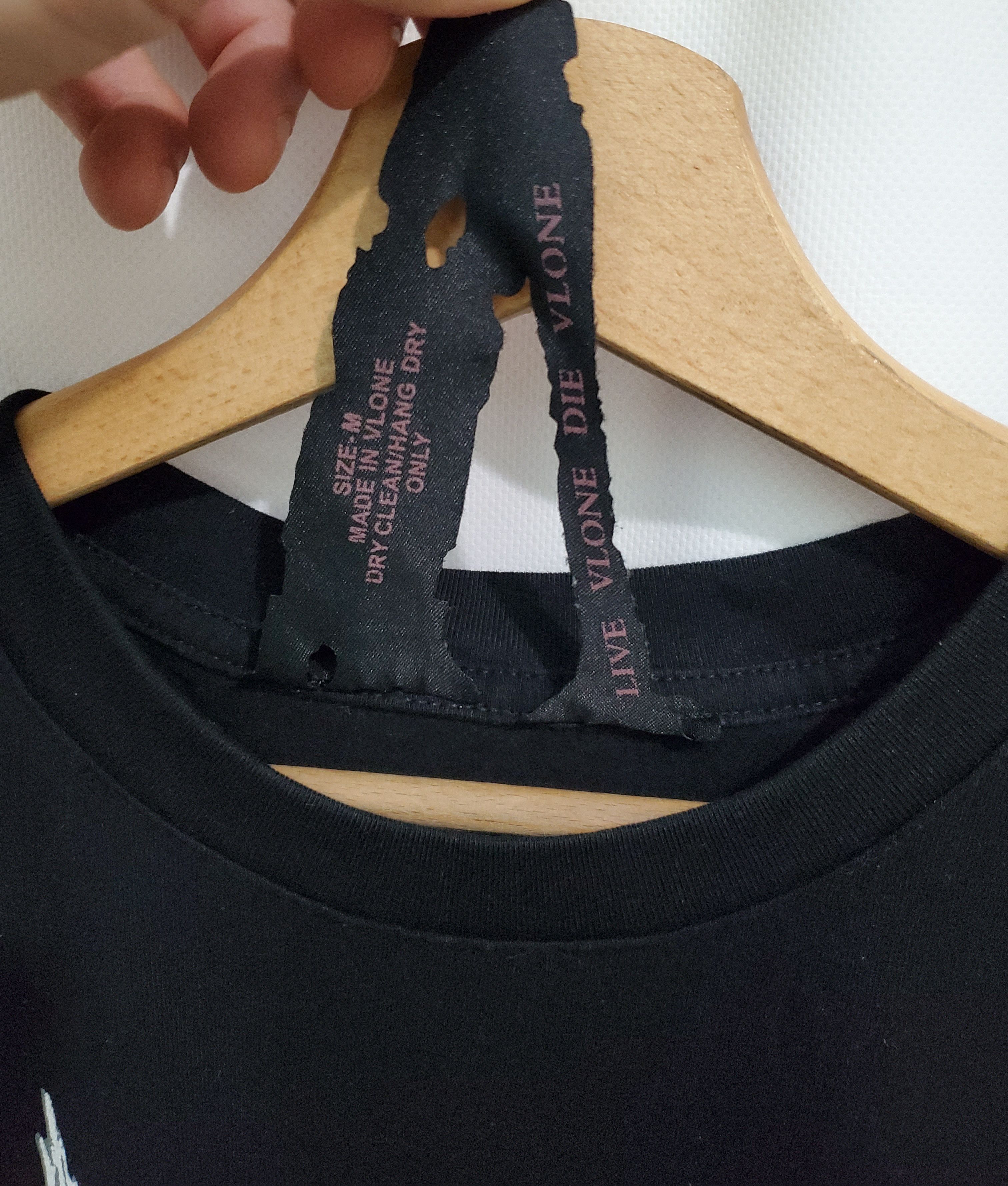 Vlone VLONE Smoke Demon Angel Female Couple V Back Print M Size US M / EU 48-50 / 2 - 4 Thumbnail
