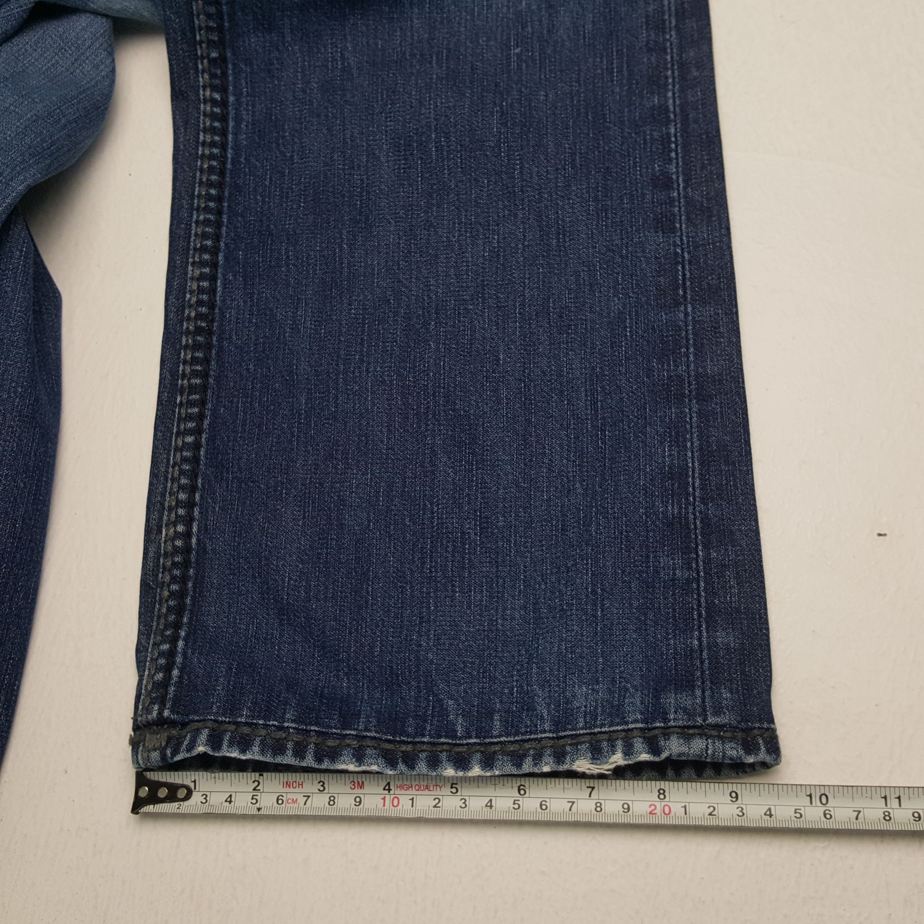 Vintage TRUE RELIGION American Brand Distressed Jeans