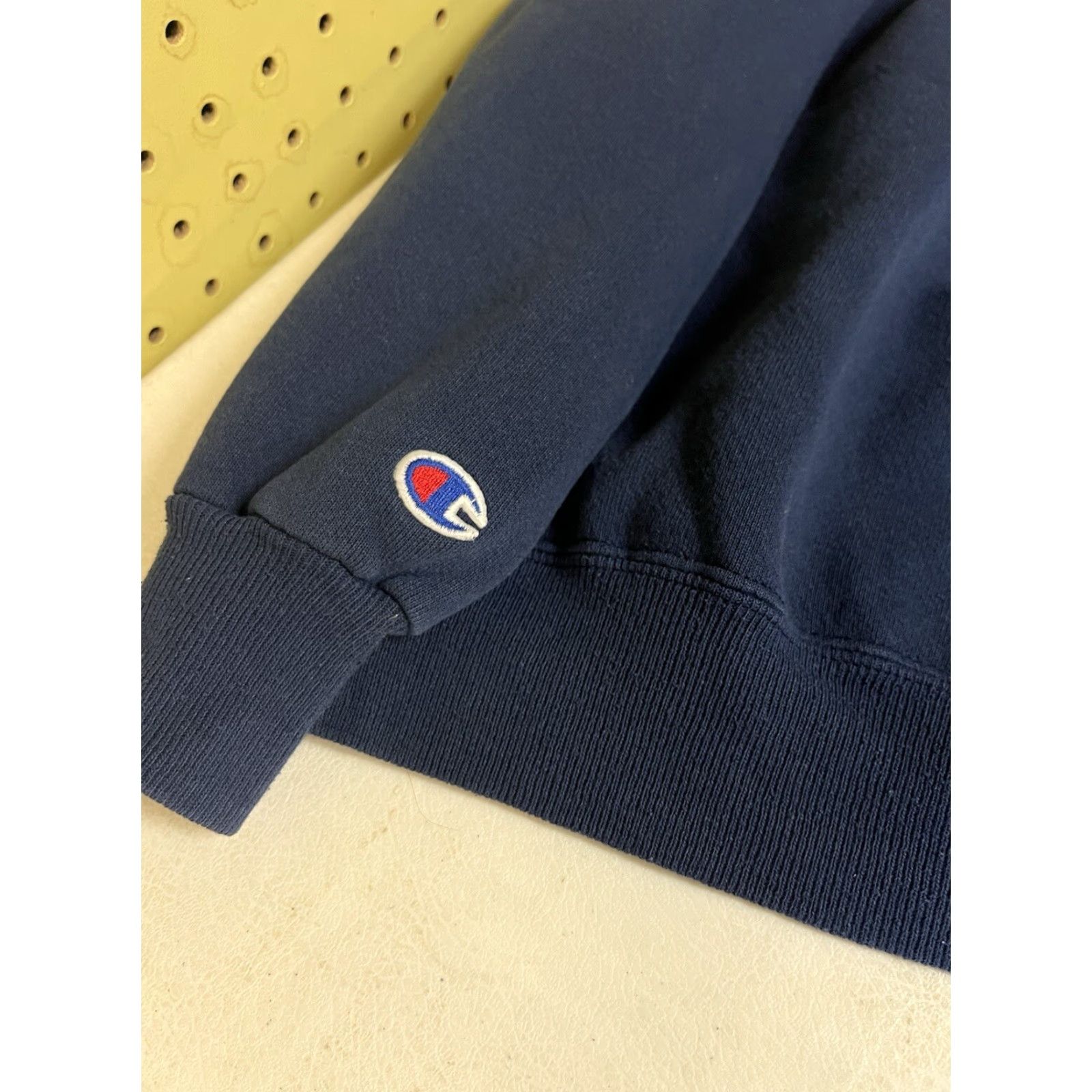 Champion VINTAGE Champion Sweatshirt Men XL Crew Neck Blue 90s Retro Solid Long Sleeve Cotton Blend All Seasons Pullover Logo Basic Training Size US XL / EU 56 / 4 - 7 Thumbnail