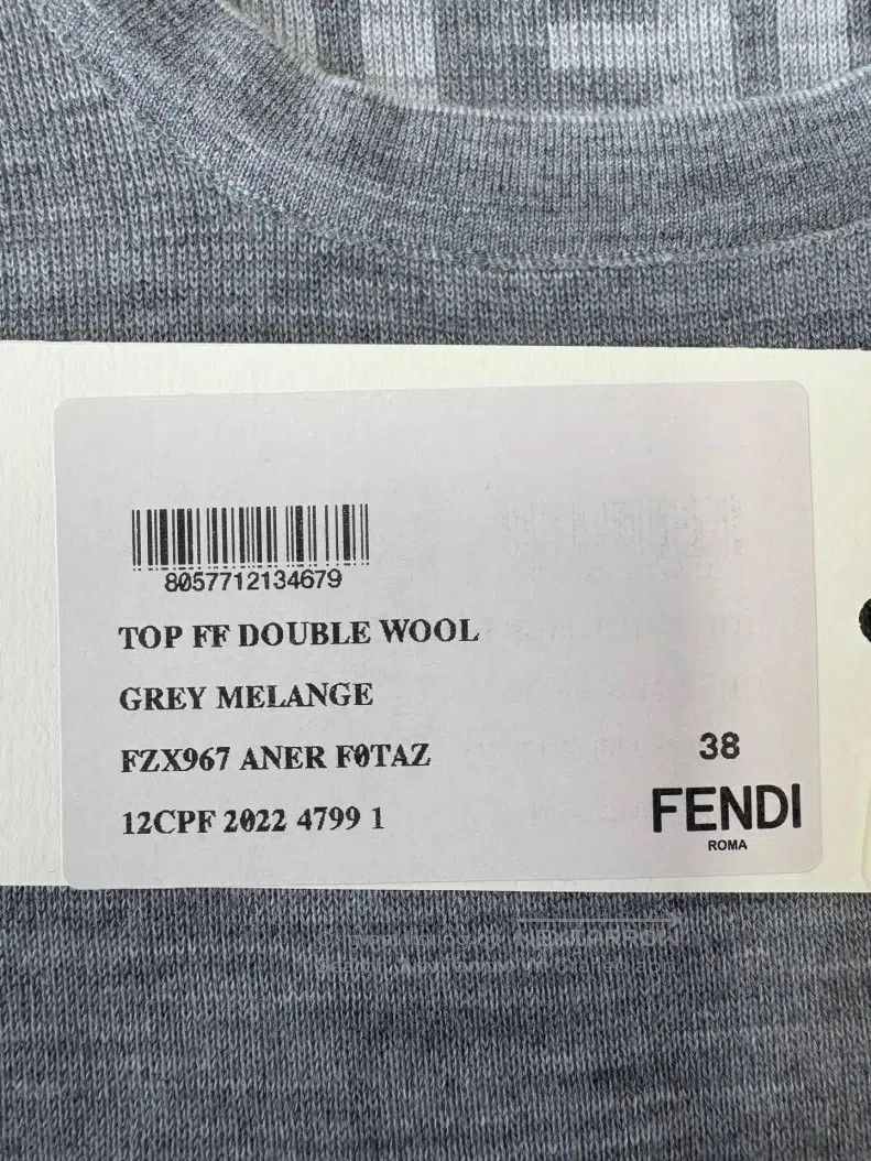 Fendi Fendi Grey wool lined monogrammed reversible sleeveless to Size XS / US 0-2 / IT 36-38 - 7 Thumbnail