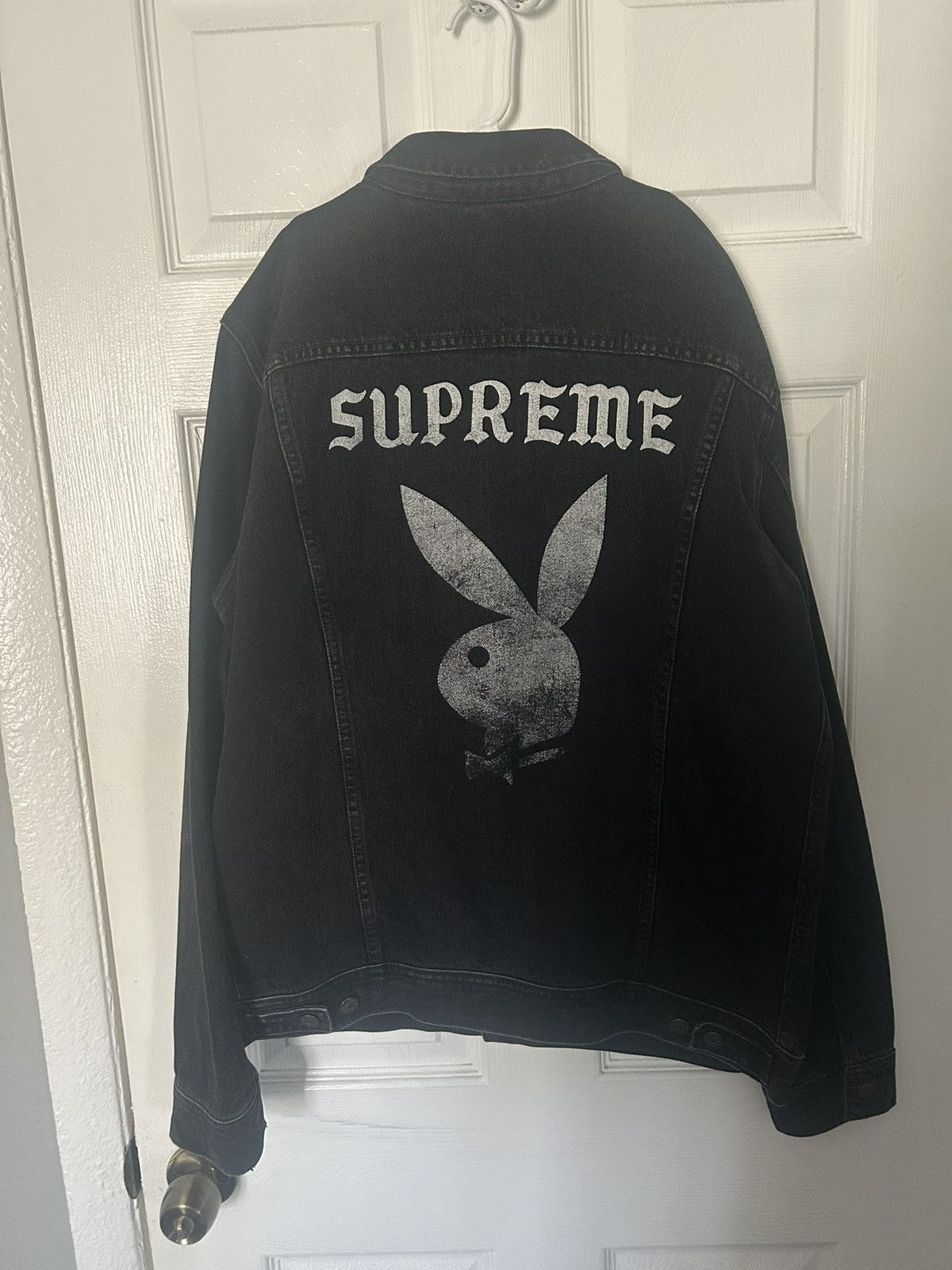 Playboy × Supreme Supreme playboy denim jacket size large Size US L / EU 52-54 / 3 - 1 Thumbnail