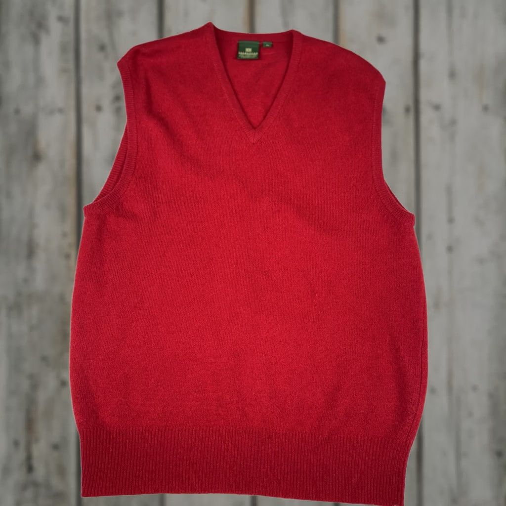 Nordstrom Nordstrom Sweater Vest V-Neck 100% Lambs Wool XL Red Mens Vest Knit Wool Classic All Seasons Size US XL / EU 56 / 4 - 1 Thumbnail