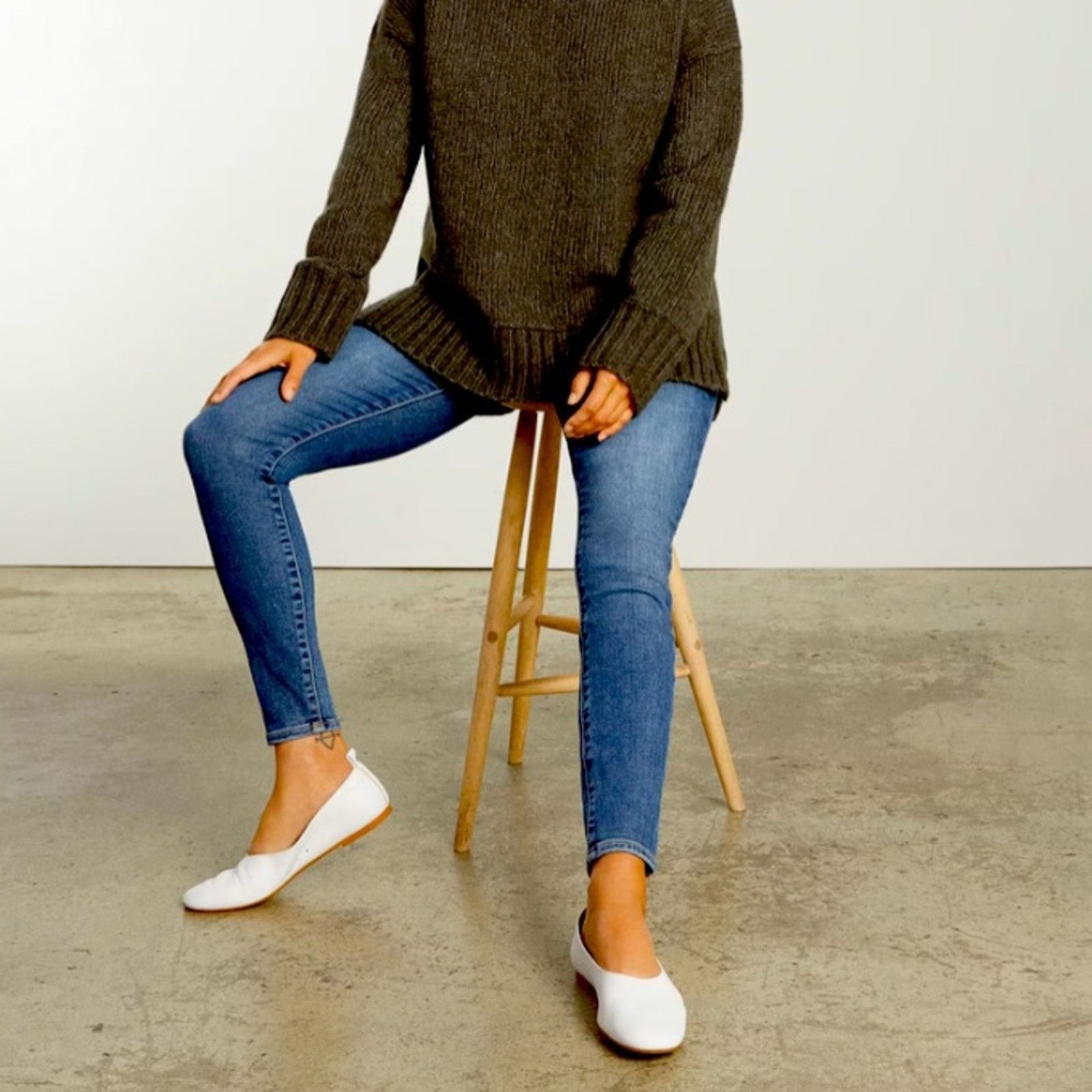 Everlane Everlane 28” High Rise Ankle Dark Blue Jeans EUC Size 28" / US 6 / IT 42 - 14 Thumbnail