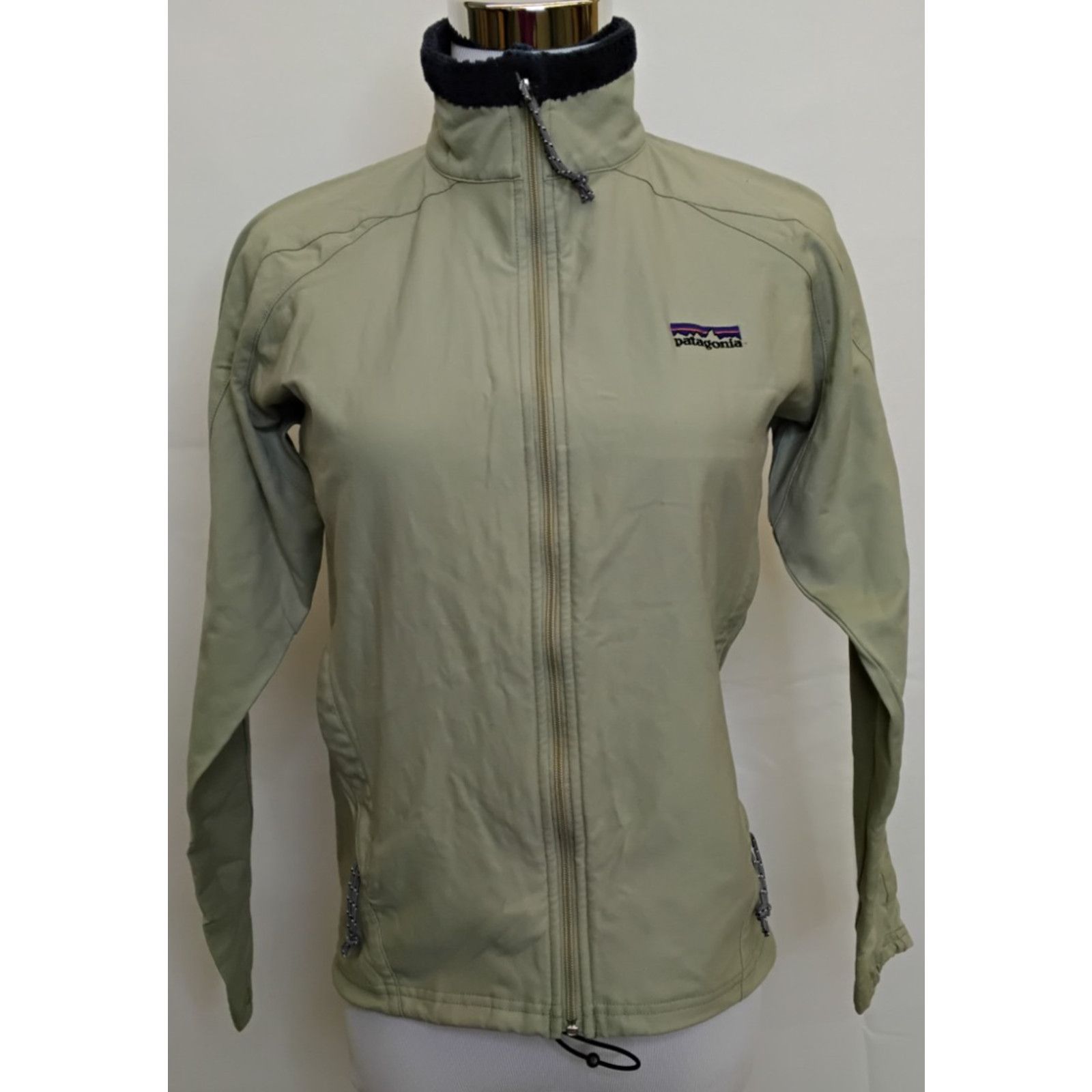 Patagonia Patagonia R1 Jacket Women's XS Tan Full Zip No Hood Vintage Size XS / US 0-2 / IT 36-38 - 2 Thumbnail