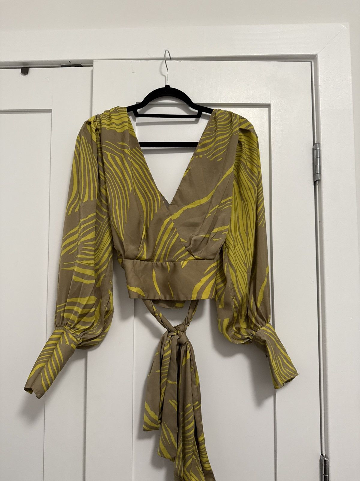 Banana Republic Long sleeve banana republic blouse Size S / US 4 / IT 40 - 2 Thumbnail