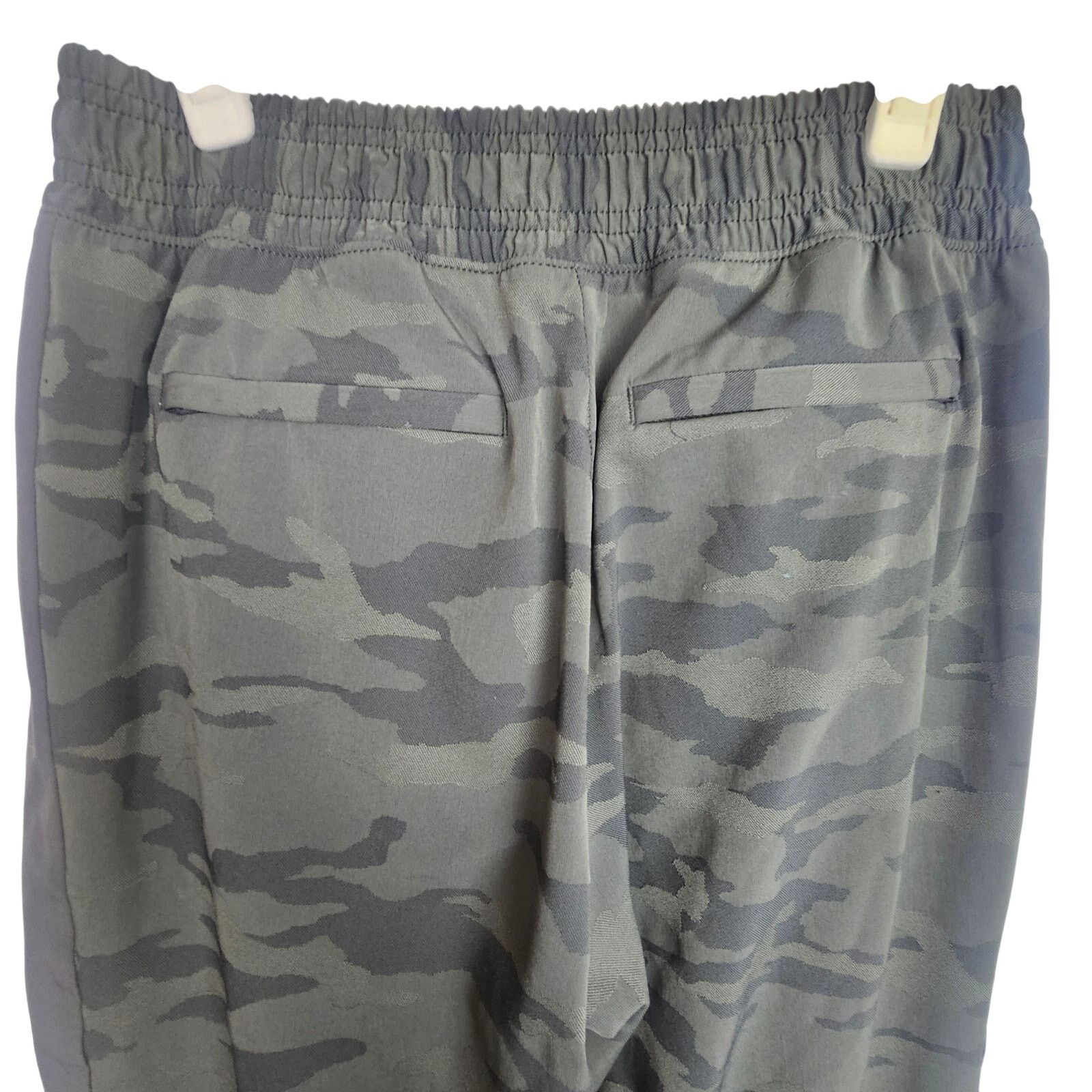 Athleta Athleta Womens Green Camo Brooklyn Textured Lined Joggers 2 Size 26" / US 2 / IT 38 - 7 Thumbnail