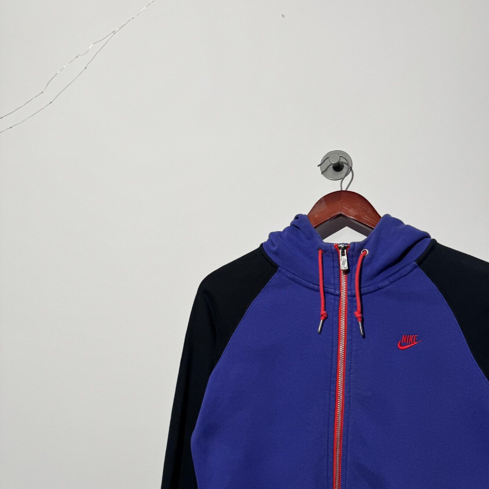 Nike Vintage Nike Unisex Purple Black Cotton Hoodie Size S Size US S / EU 44-46 / 1 - 5 Thumbnail