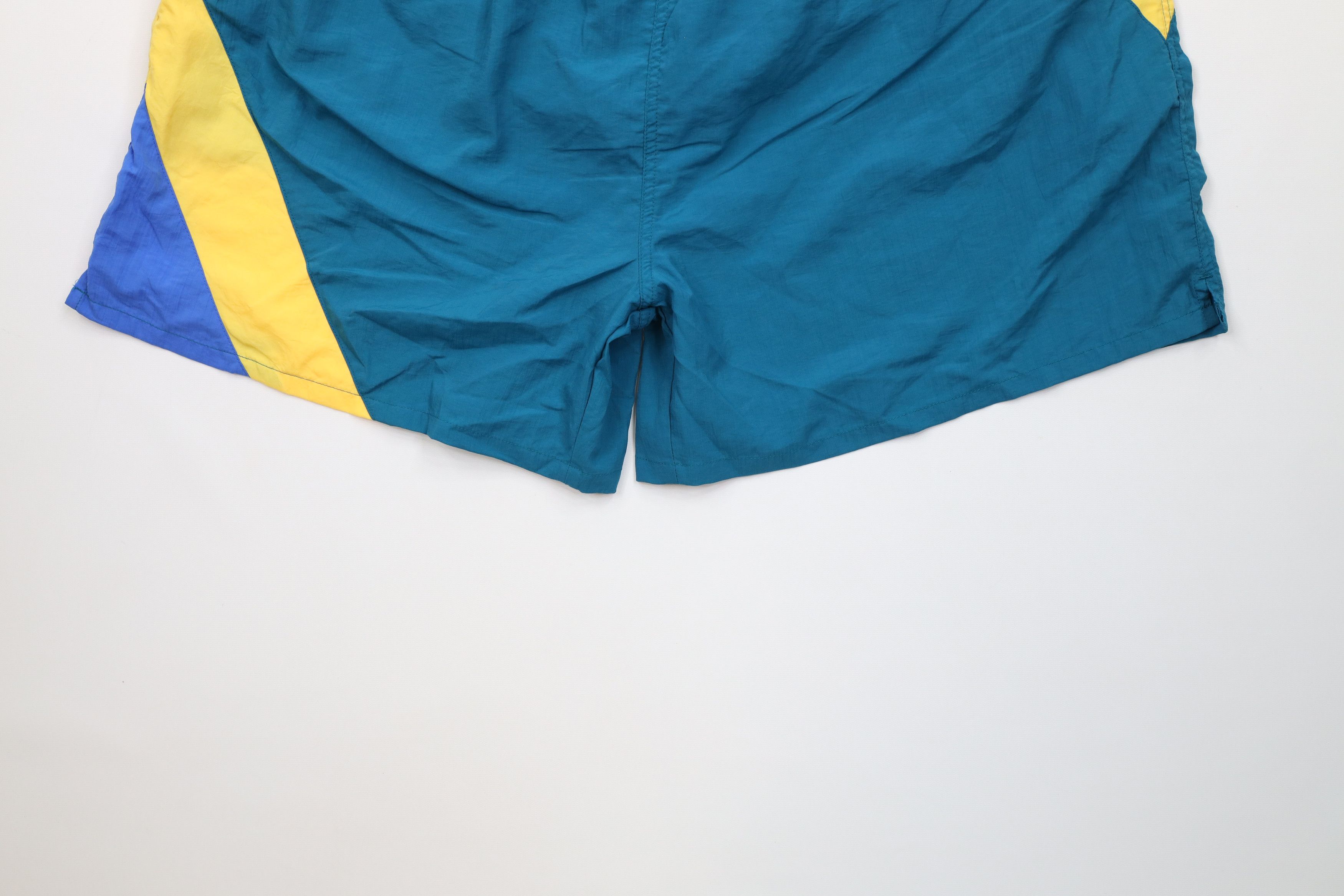 Vintage Vintage 90s Streetwear Block Lined Above Knee Shorts Trunks Size US 38 / EU 54 - 4 Thumbnail
