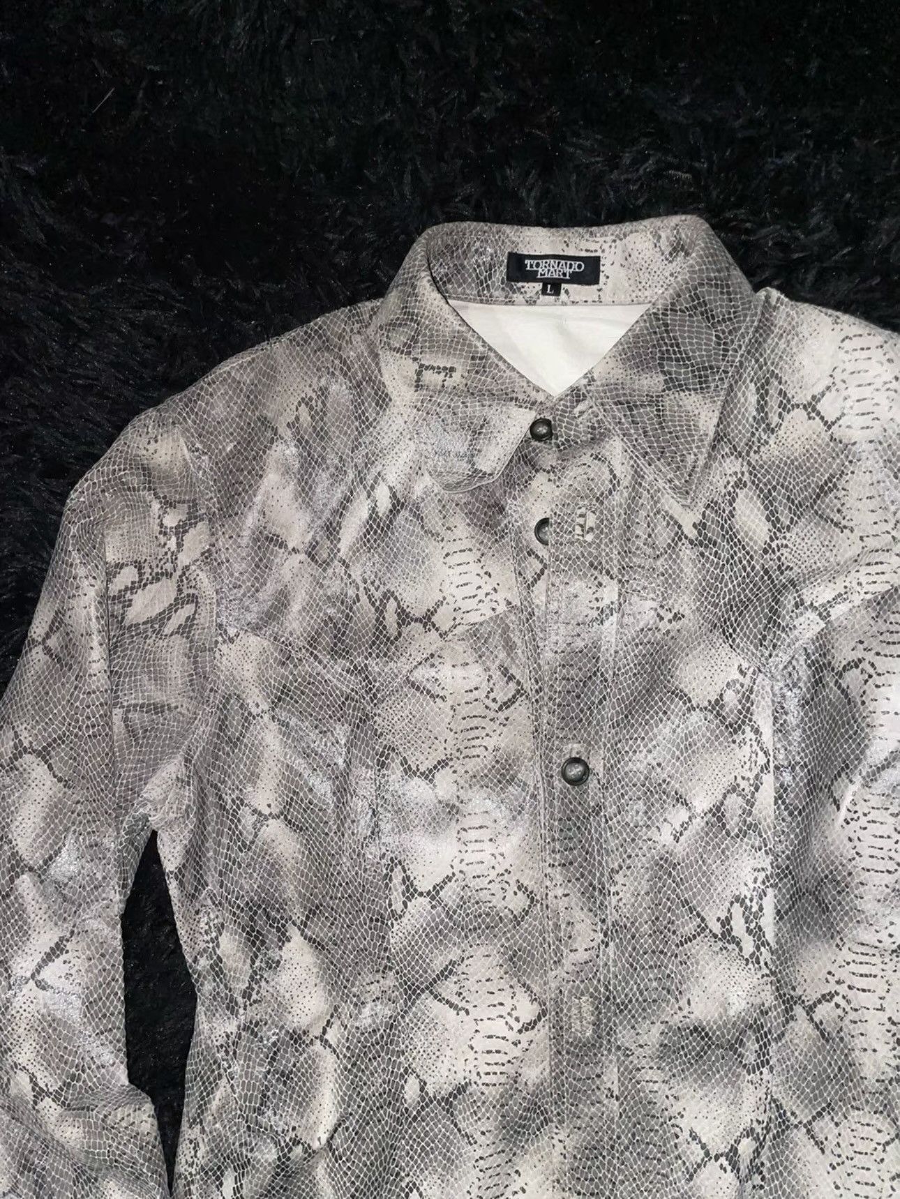 Tornado Mart Tornado Mart Snake Skin Pattern Shirt Size US L / EU 52-54 / 3 - 3 Thumbnail