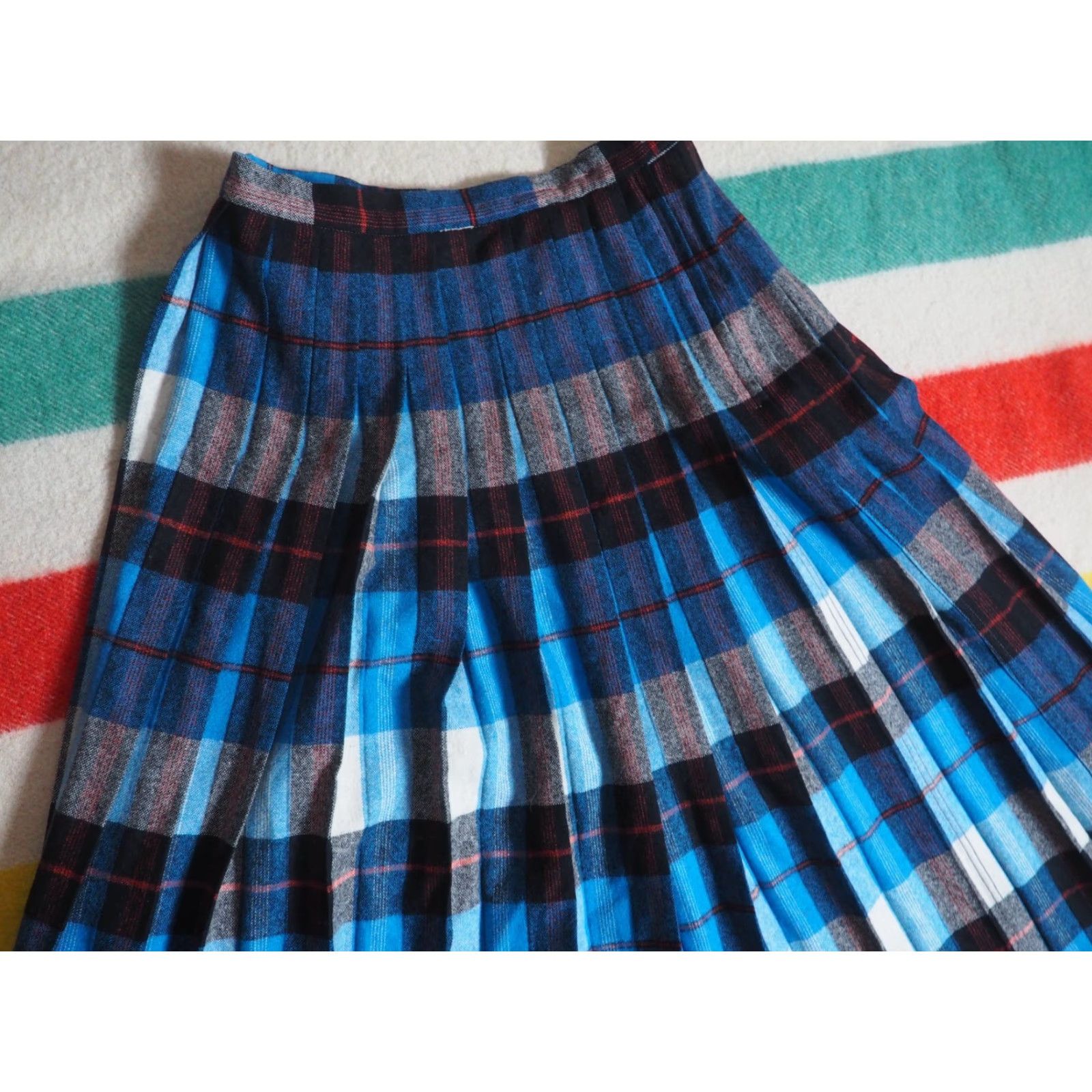 Vintage VINTAGE 50s 60s Blue Black Plaid Tartan Wool Boho Turnabout Skirt 28W USA Womens Size 28" / US 6 / IT 42 - 3 Thumbnail