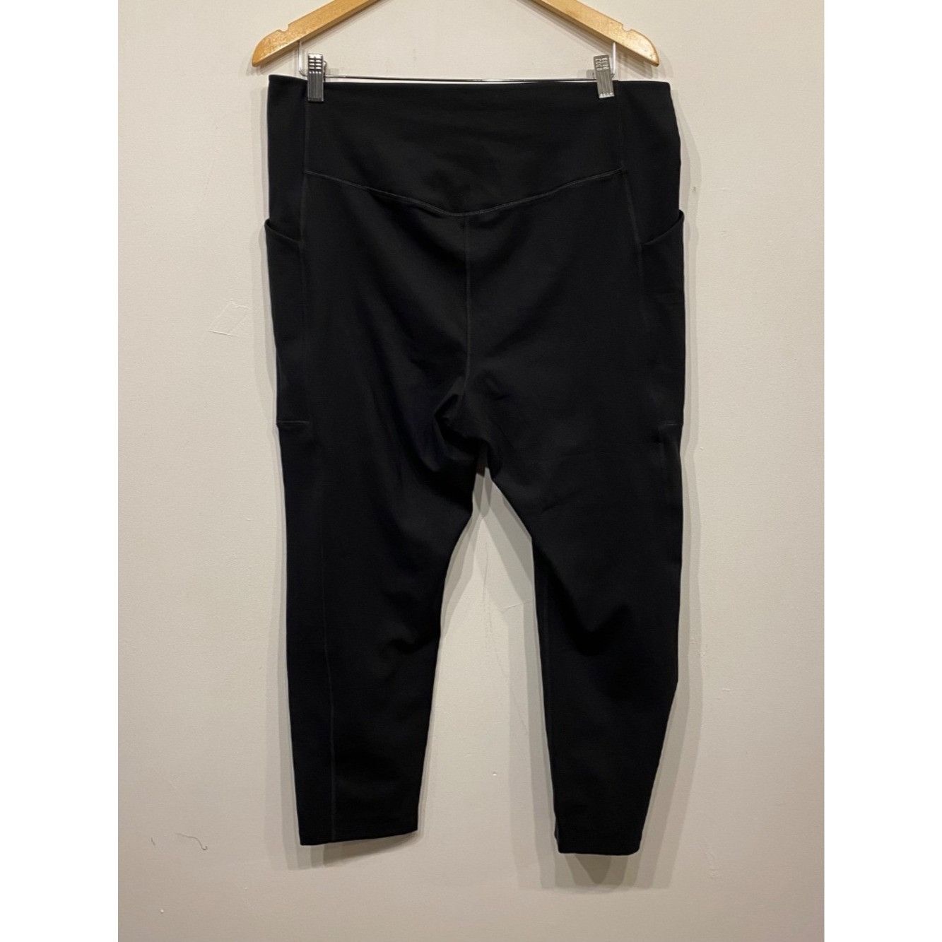 Girlfriend Collective Girlfriend Collective 7/8 Black High Waisted Leggings Size 4 Size 42" / US 20 - 4 Thumbnail
