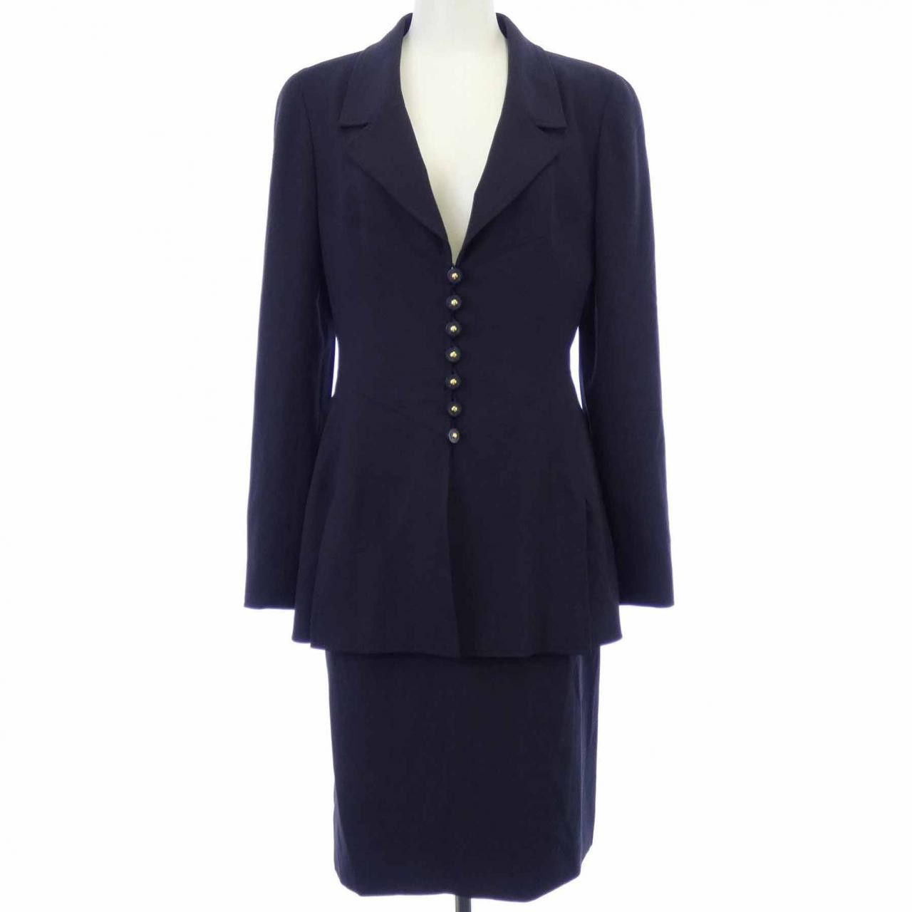 Chanel Chanel Chanel Vintage Suit Textile Suits P07966V05508 DUTY FREE for USA Size ONE SIZE - 1 Thumbnail
