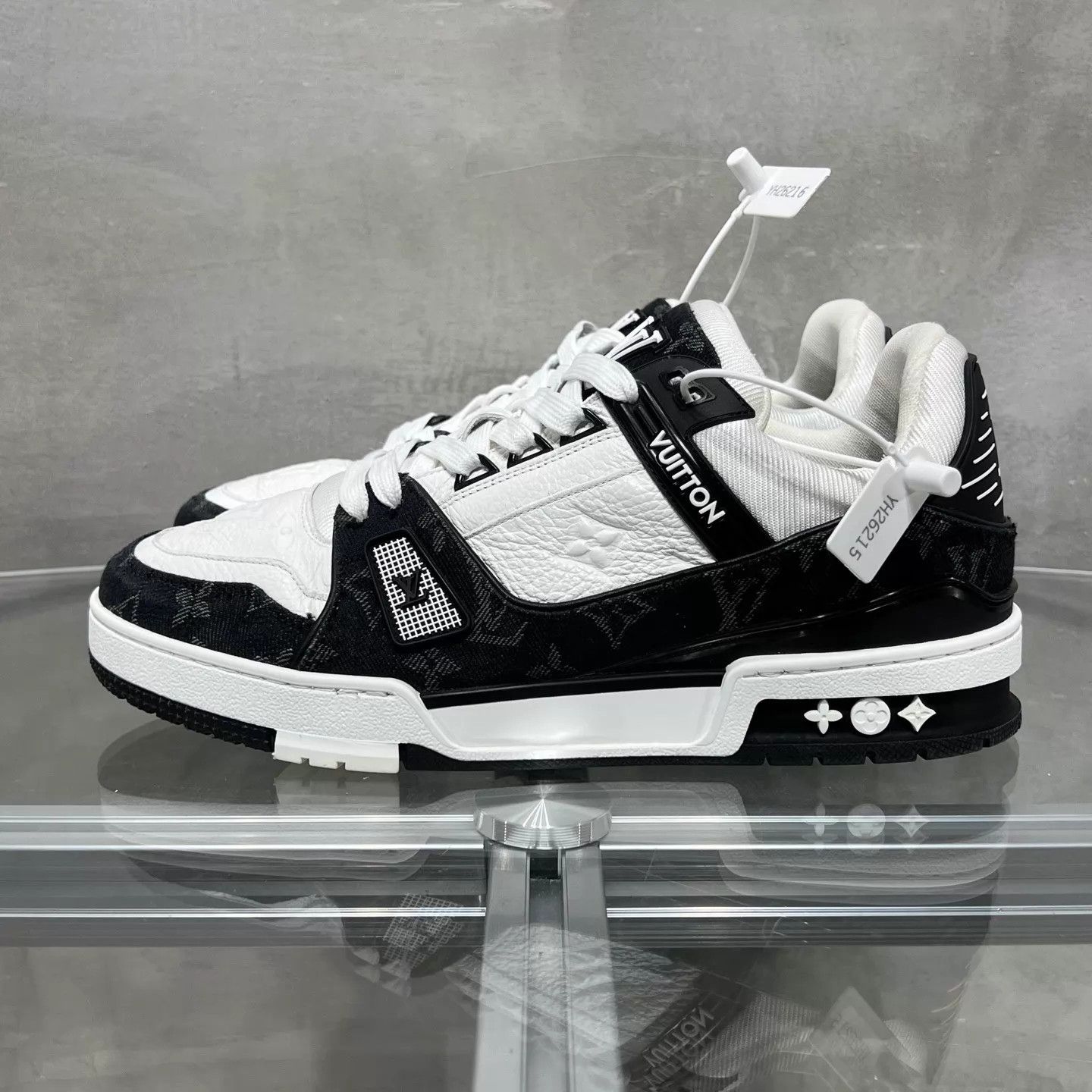 Louis Vuitton LV Trainer Black & White Denim UK7.5/41.5 Size US 8.5 / EU 41-42 - 3 Thumbnail