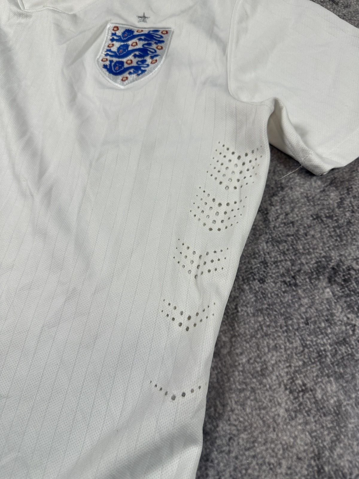 Nike Nike England Soccer Jersey Blokecore Wold Cup 2014 Rare L Size US L / EU 52-54 / 3 - 6 Thumbnail