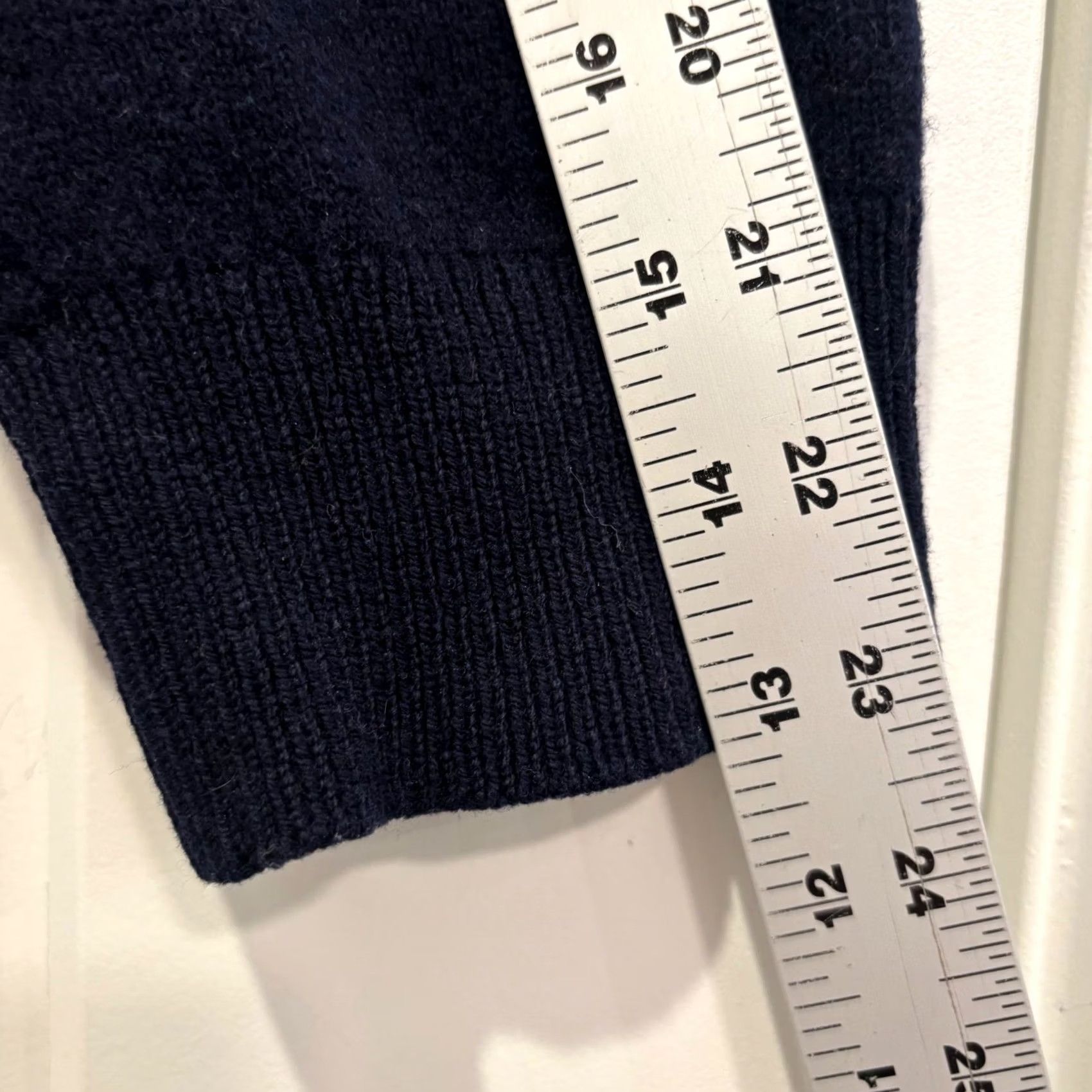 Vintage VTG LL Bean Mens XL Navy Blue 100% Lambswool Crewneck Sweater Regular Fit Size US XL / EU 56 / 4 - 4 Thumbnail